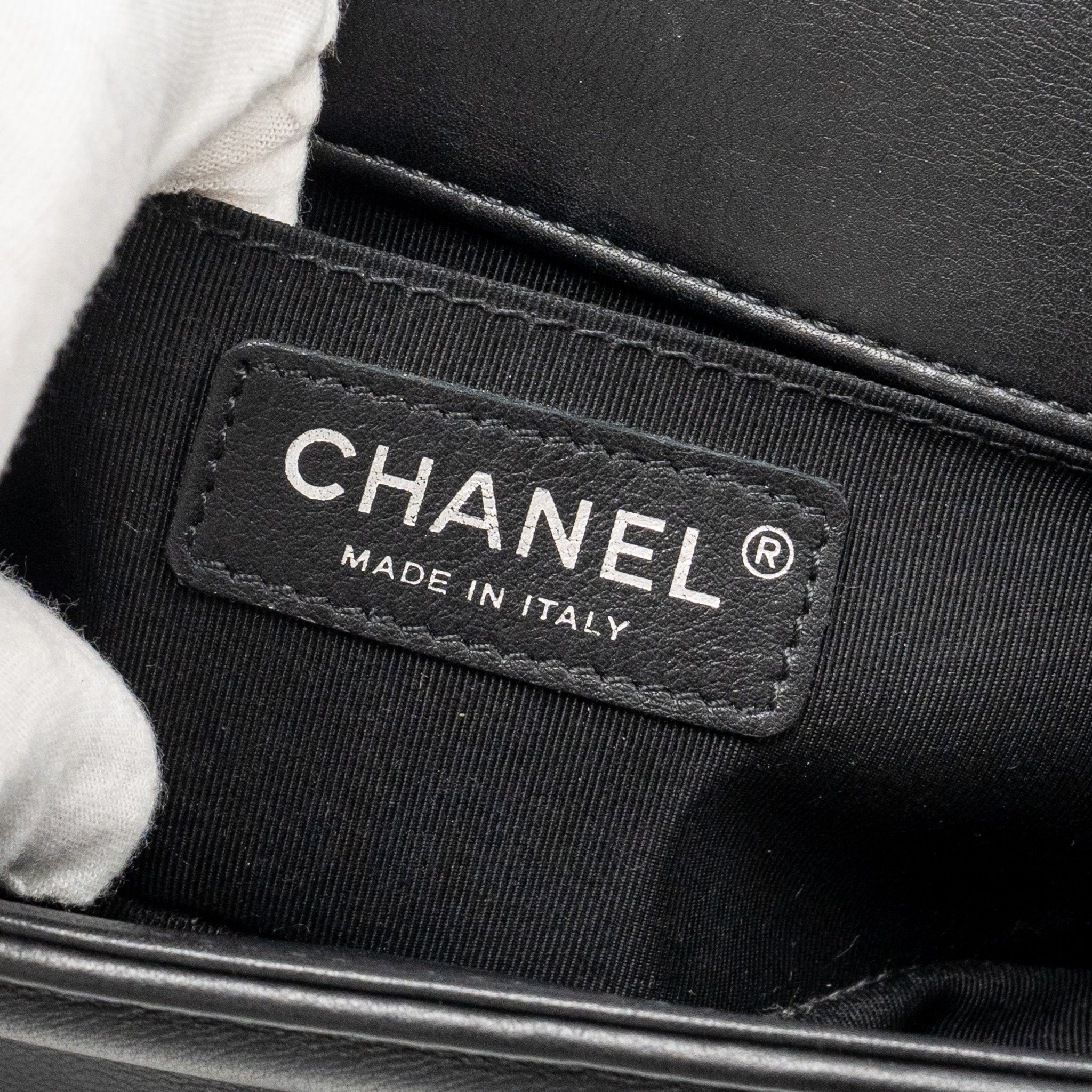 chanel-small-boy-bag-lambskin-black-ruthenium-shw