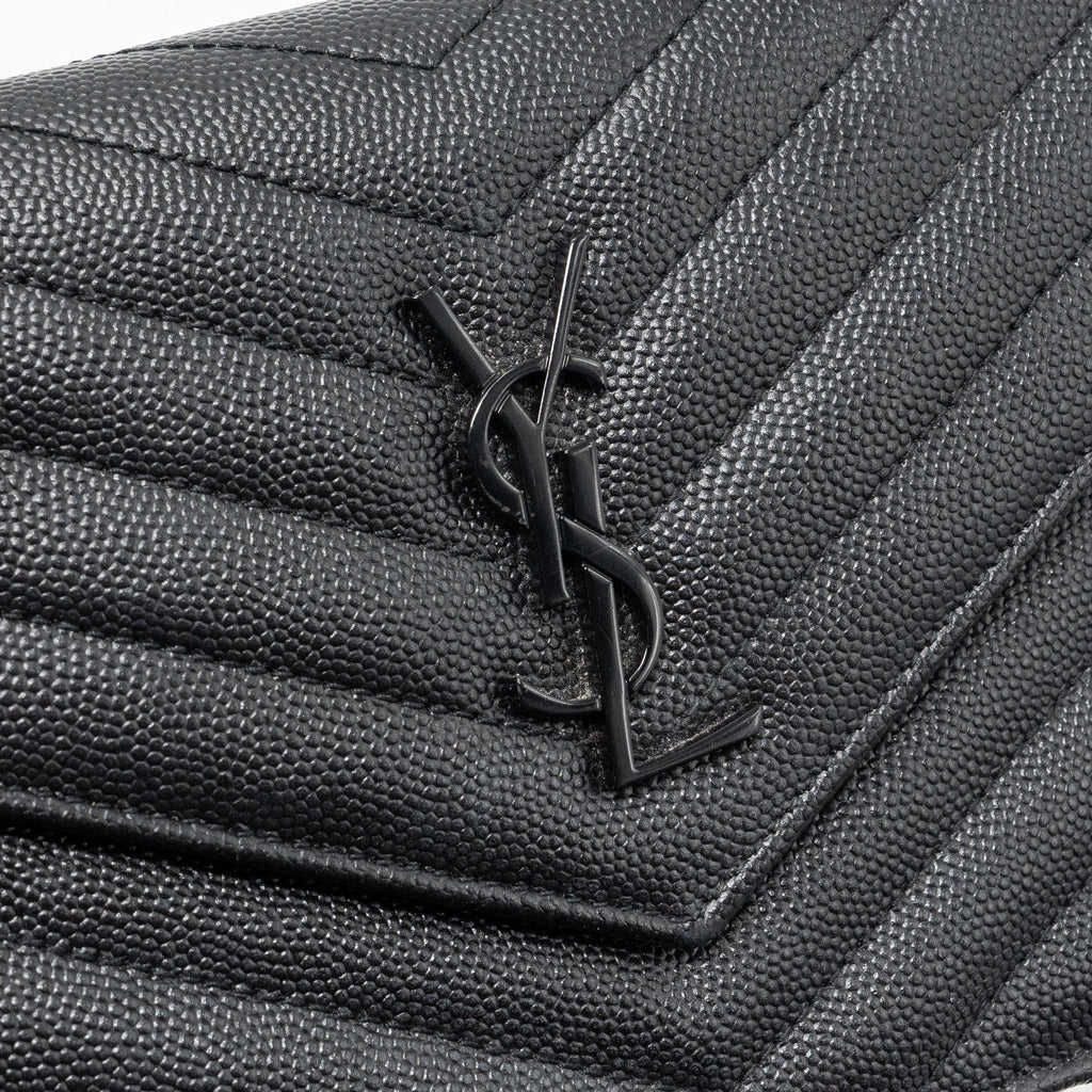 saint-laurent-ysl-envelope-chain-wallet-calfskin-black-with-black-hardware