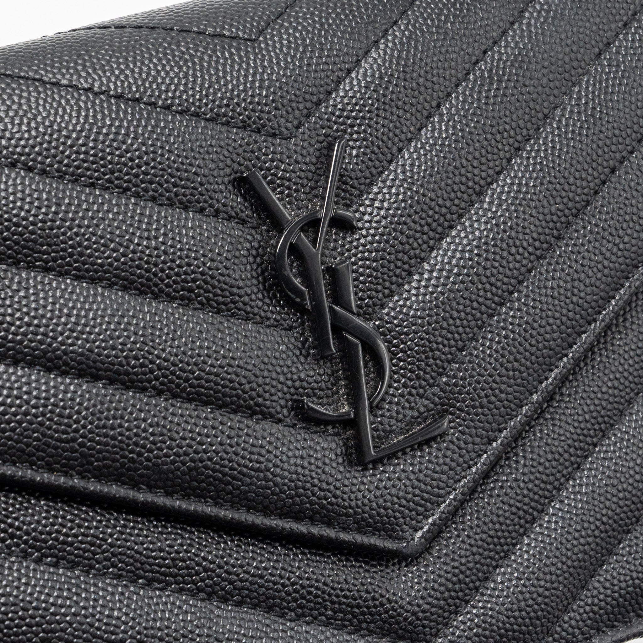 saint-laurent-ysl-envelope-chain-wallet-calfskin-black-with-black-hardware