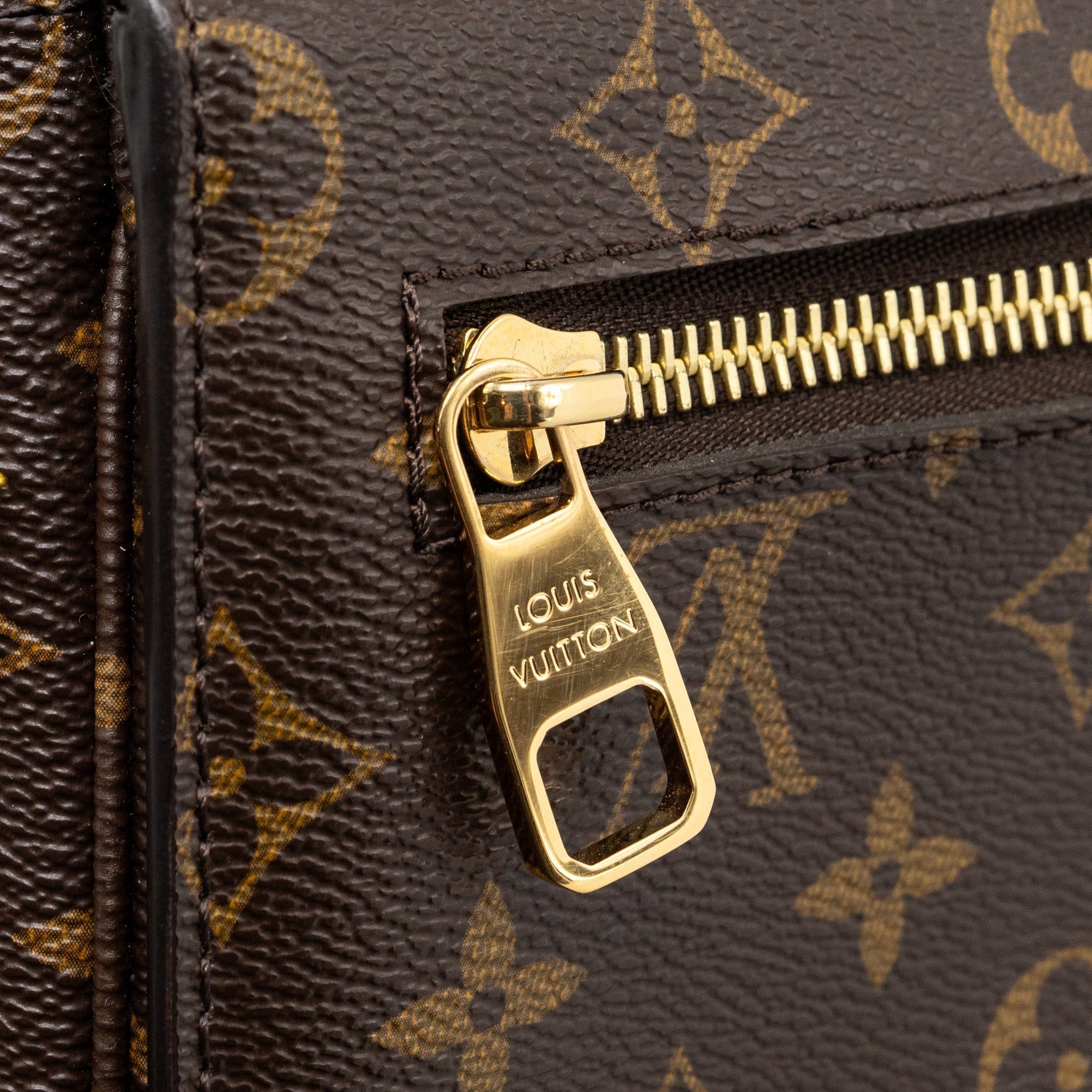 louis-vuitton-pochette-metis-monogram-canvas-ghw-16