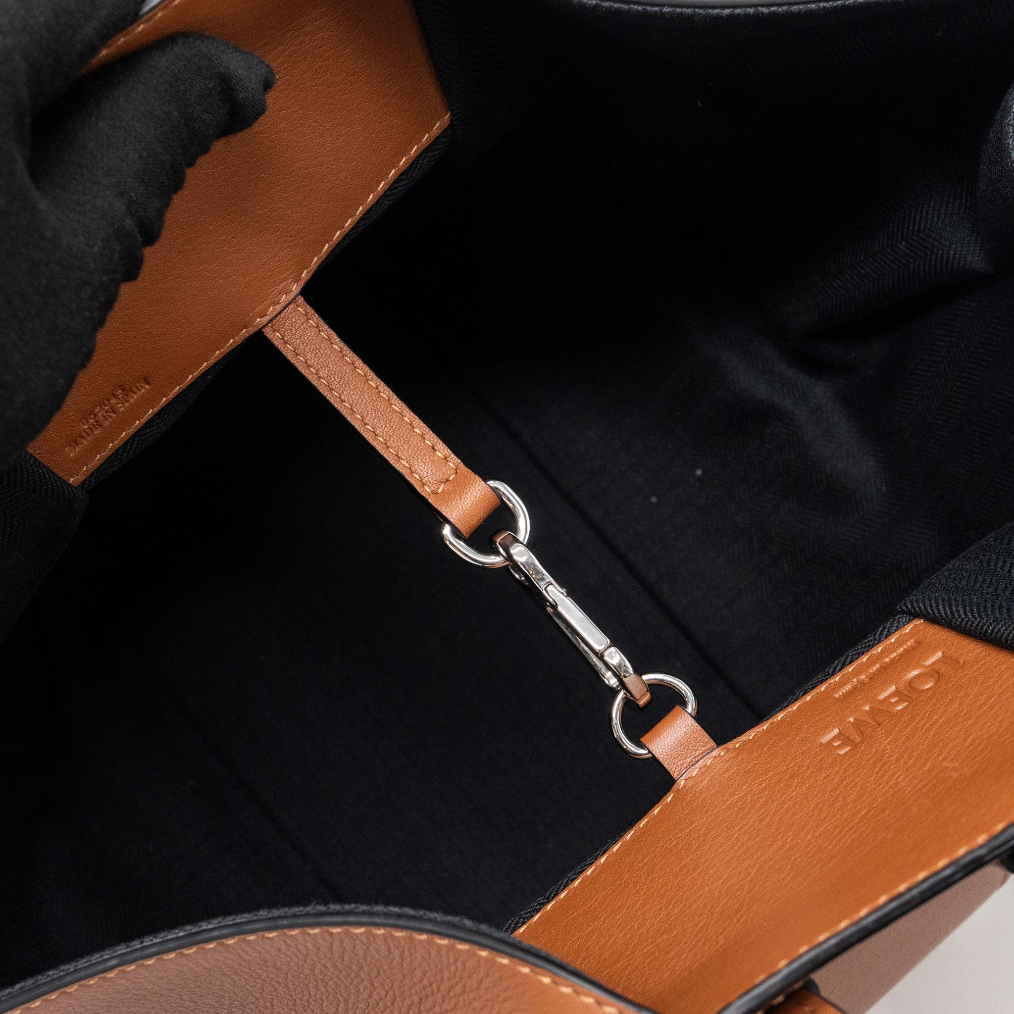 loewe-small-hammock-bag-calfskin-caramel-shw