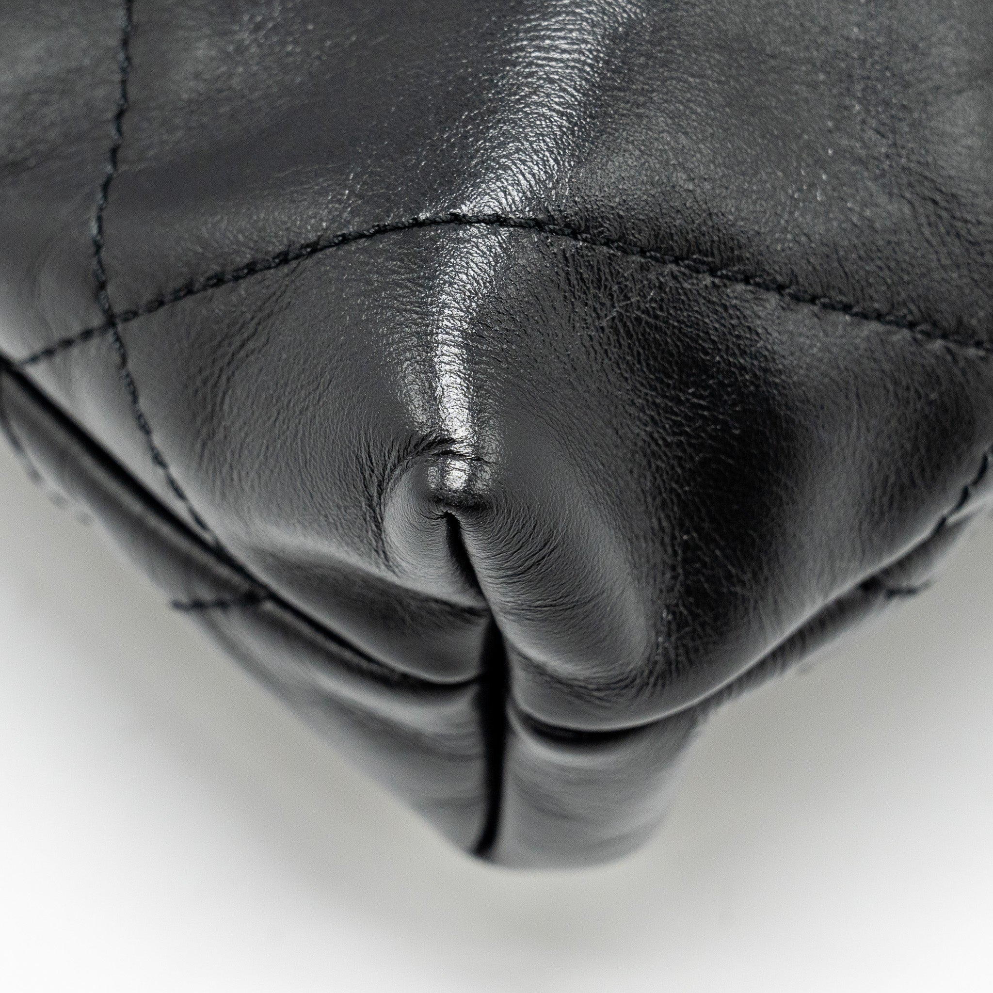 chanel-mini-22-bag-shiny-calfskin-black-shw-microchip-copy