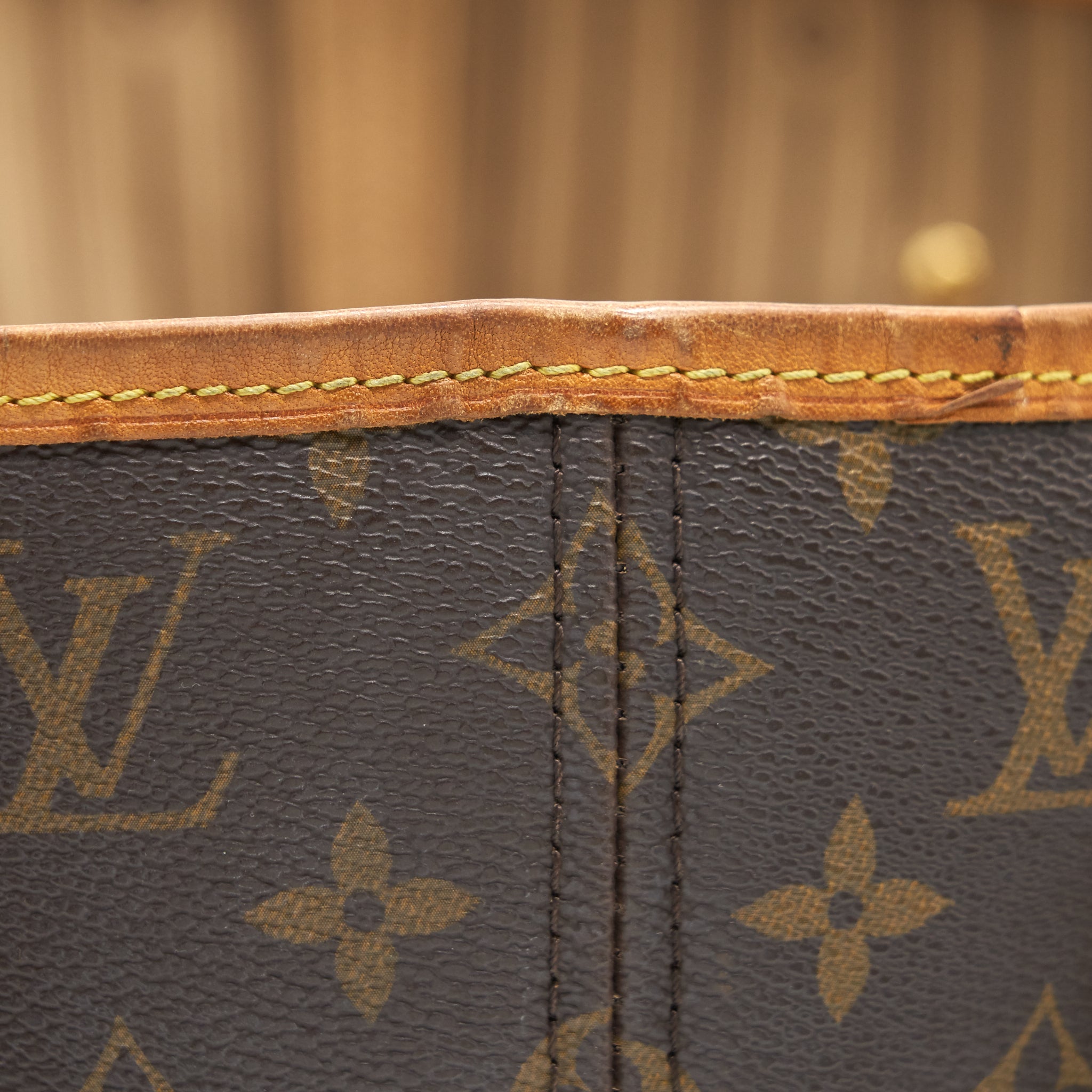 louis-vuitton-neverfull-mm-monogram-canvas