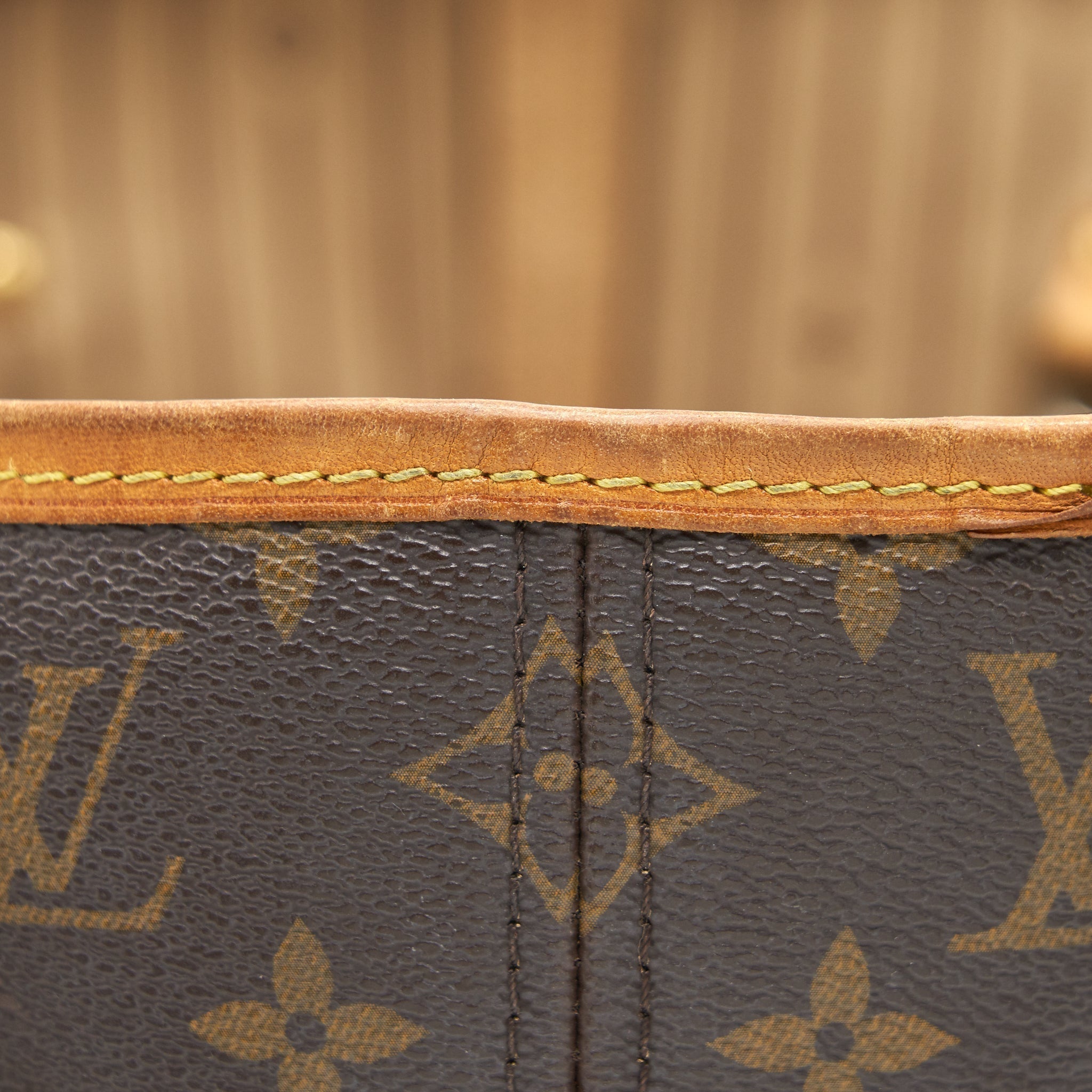 louis-vuitton-neverfull-mm-monogram-canvas