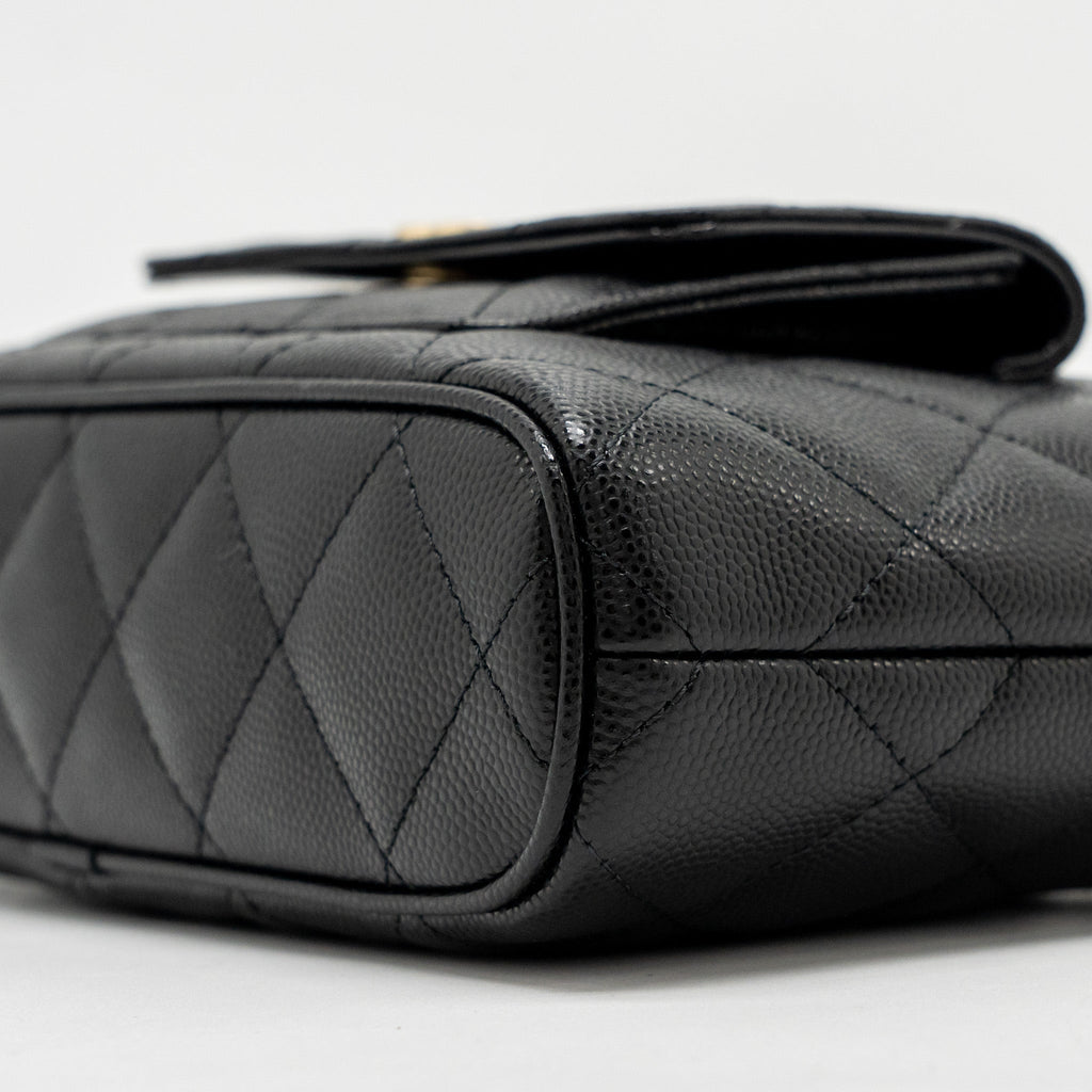 chanel-fold-flap-vanity-clutch-with-chain-caviar-black-ghw-microchip-copy