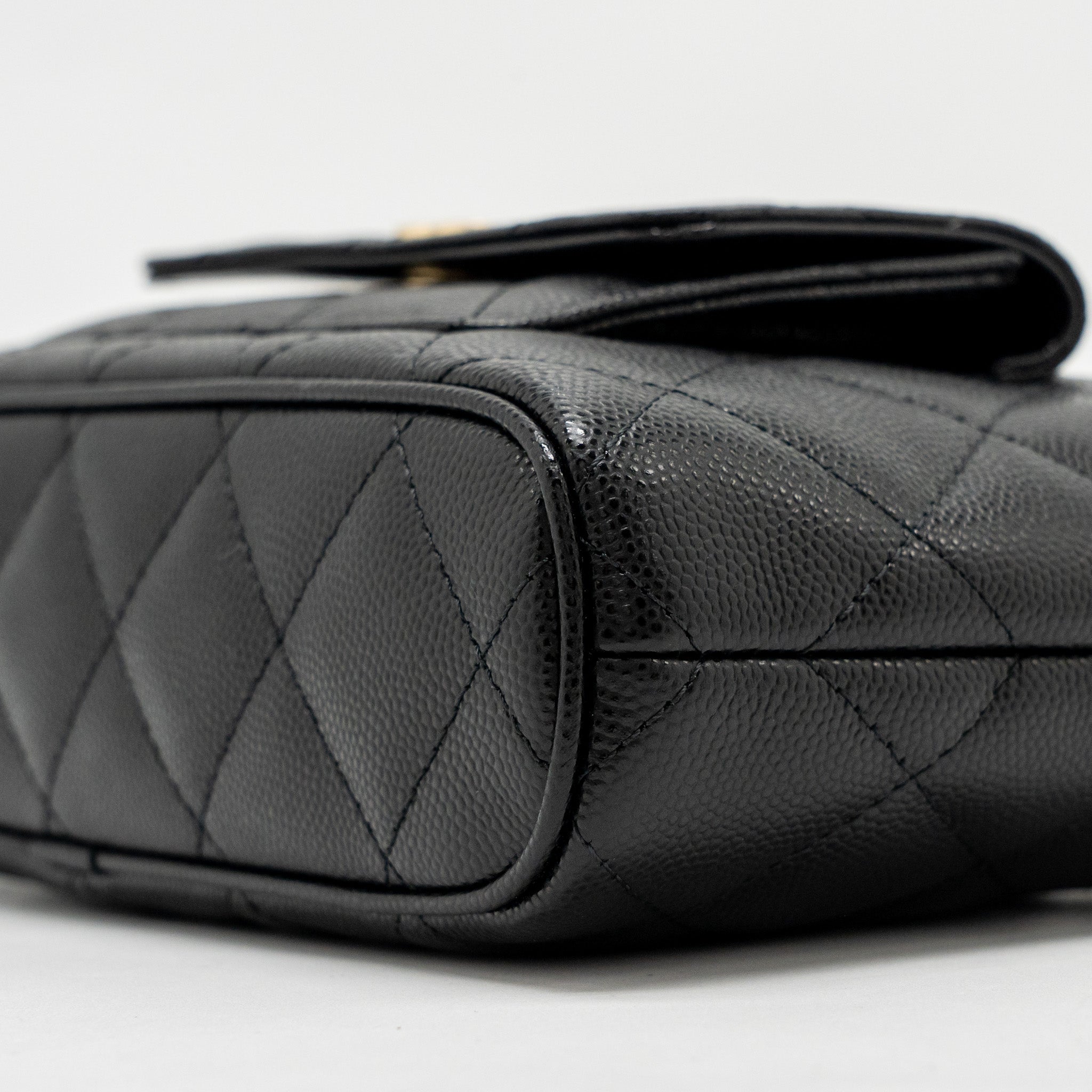 chanel-fold-flap-vanity-clutch-with-chain-caviar-black-ghw-microchip-copy
