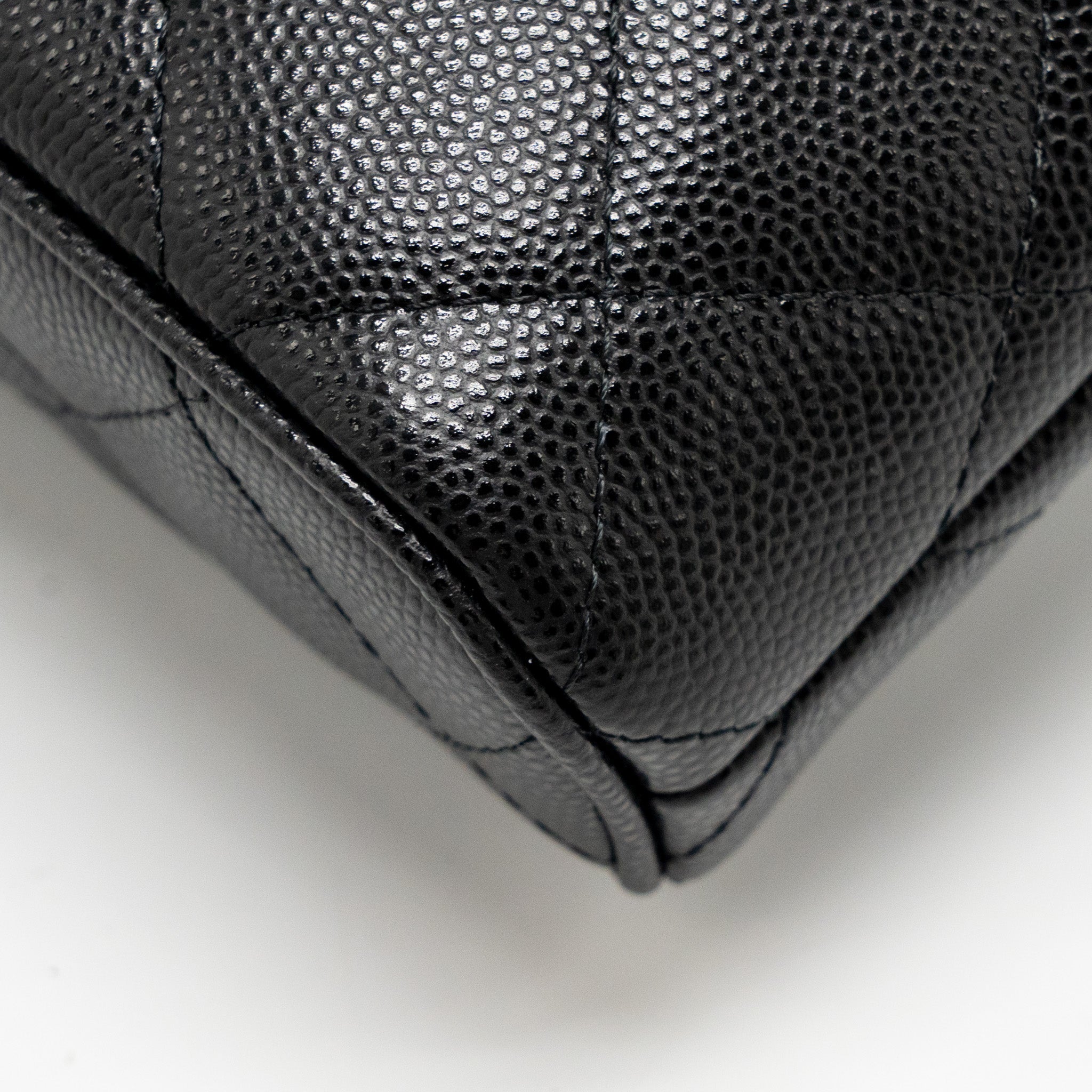 chanel-fold-flap-vanity-clutch-with-chain-caviar-black-ghw-microchip-copy
