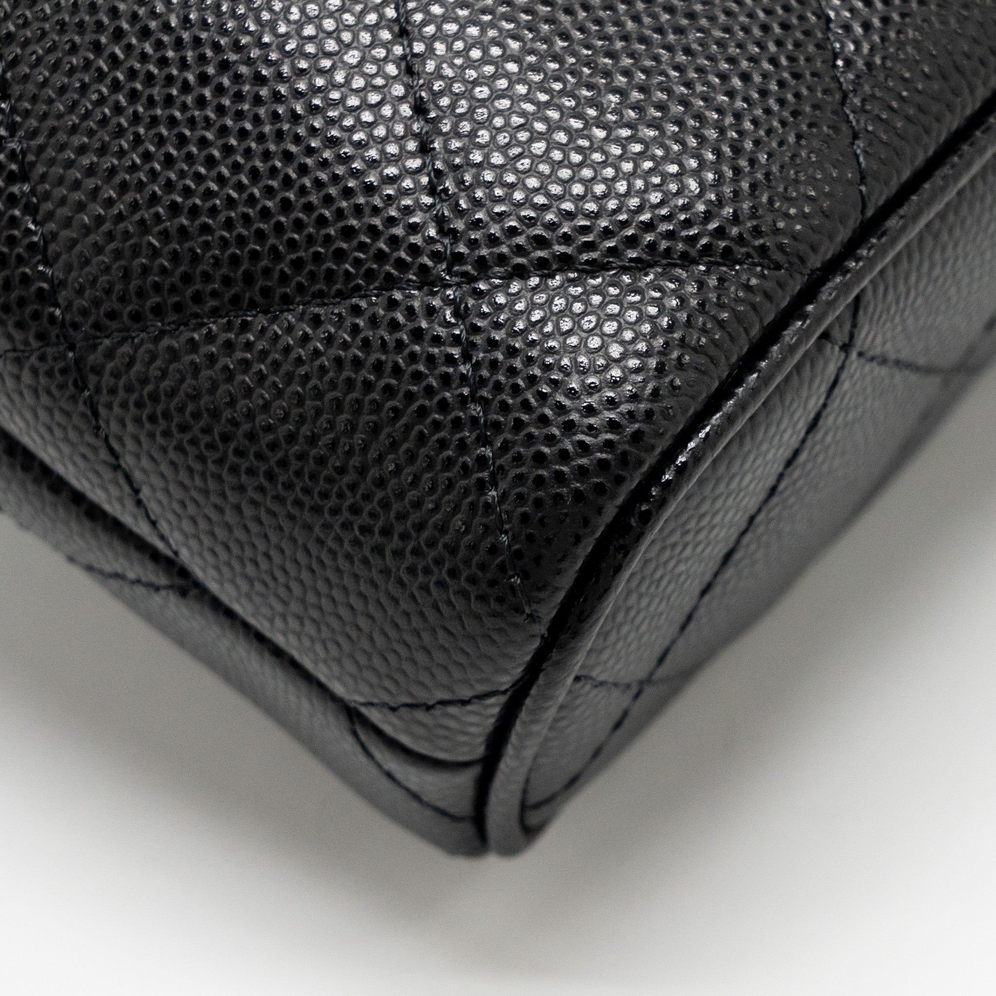 chanel-fold-flap-vanity-clutch-with-chain-caviar-black-ghw-microchip-copy