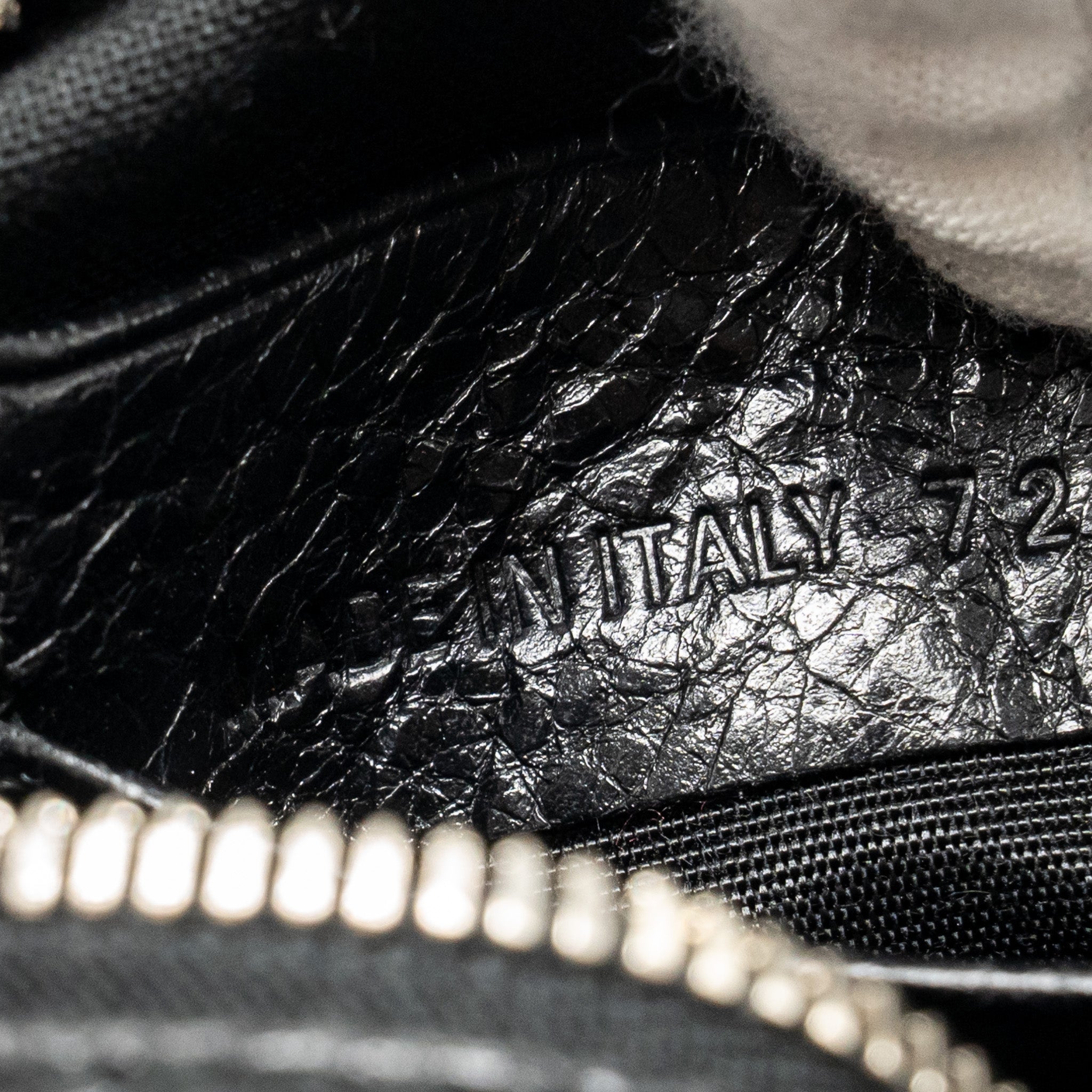 balenciaga-le-cagole-heart-mini-bag-lambskin-black-shw-copy-1