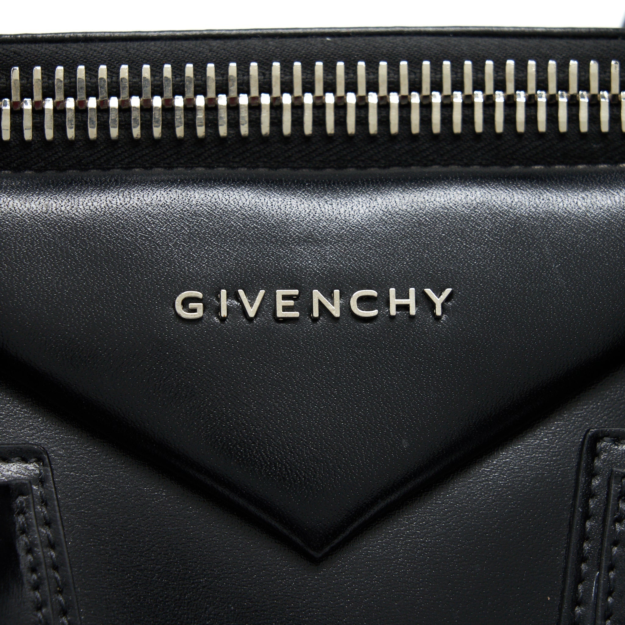 givenchy-antigona-medium-black