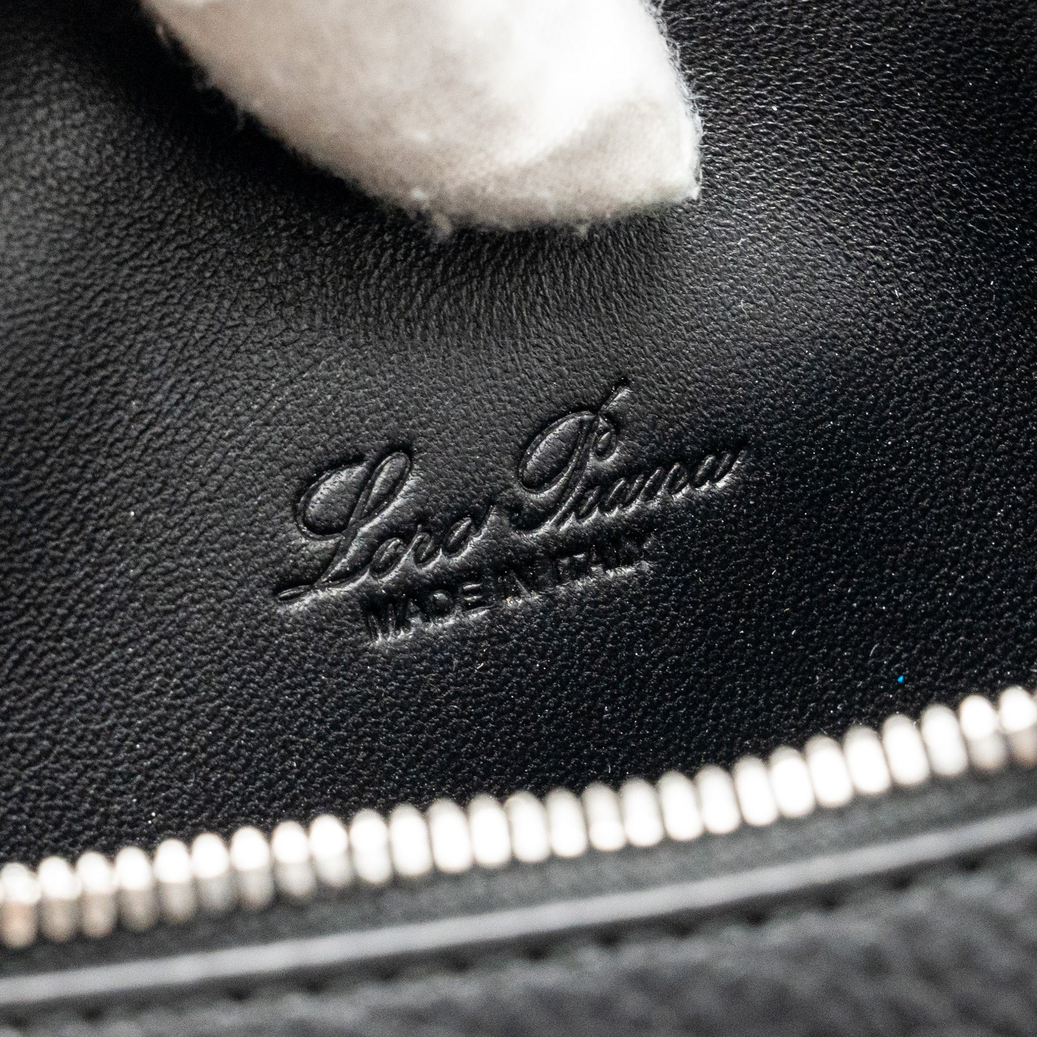 loro-piana-extra-pocket-l19-grained-calfskin-black-shw