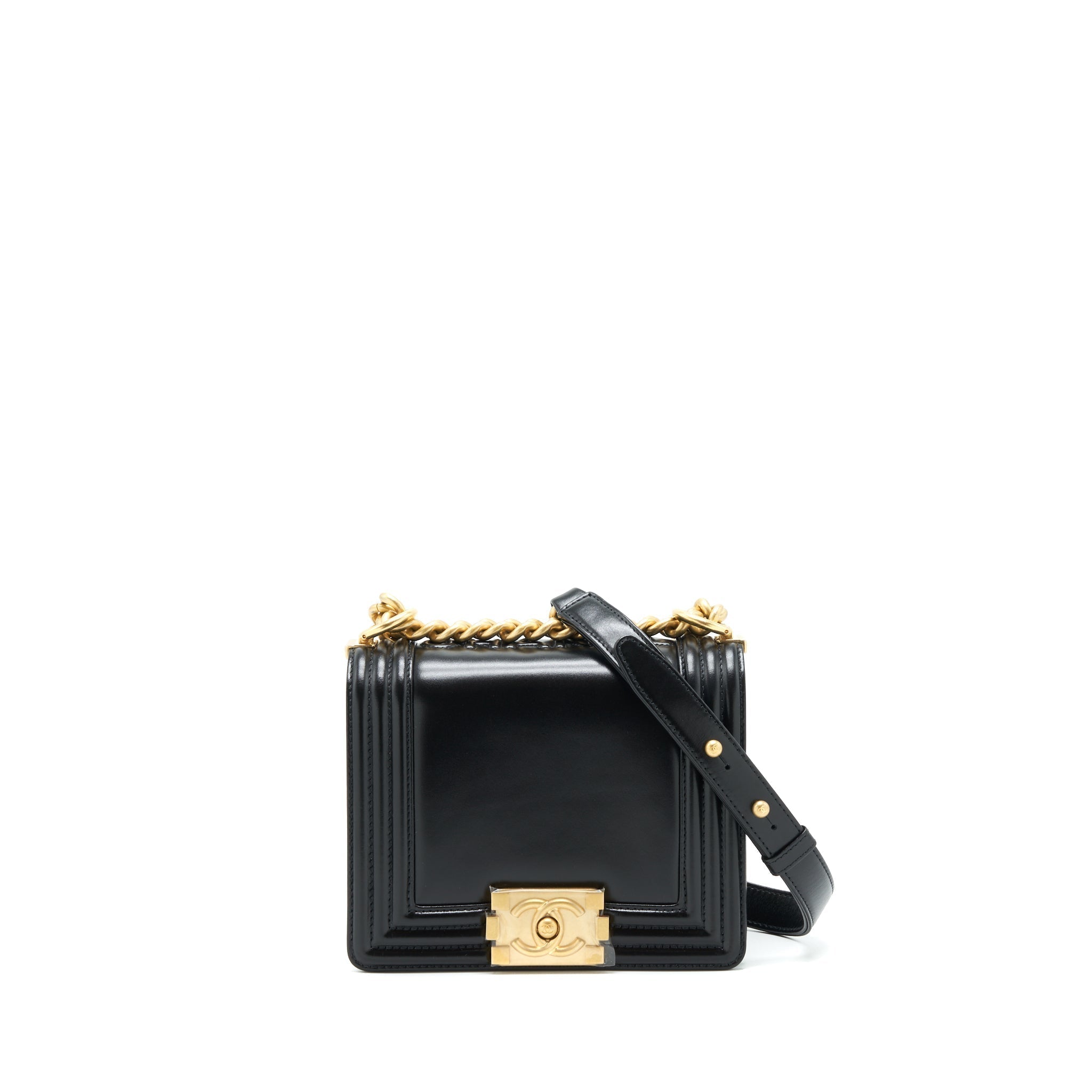 chanel-22p-mini-boy-chain-handbag-calfskin-black-ghw