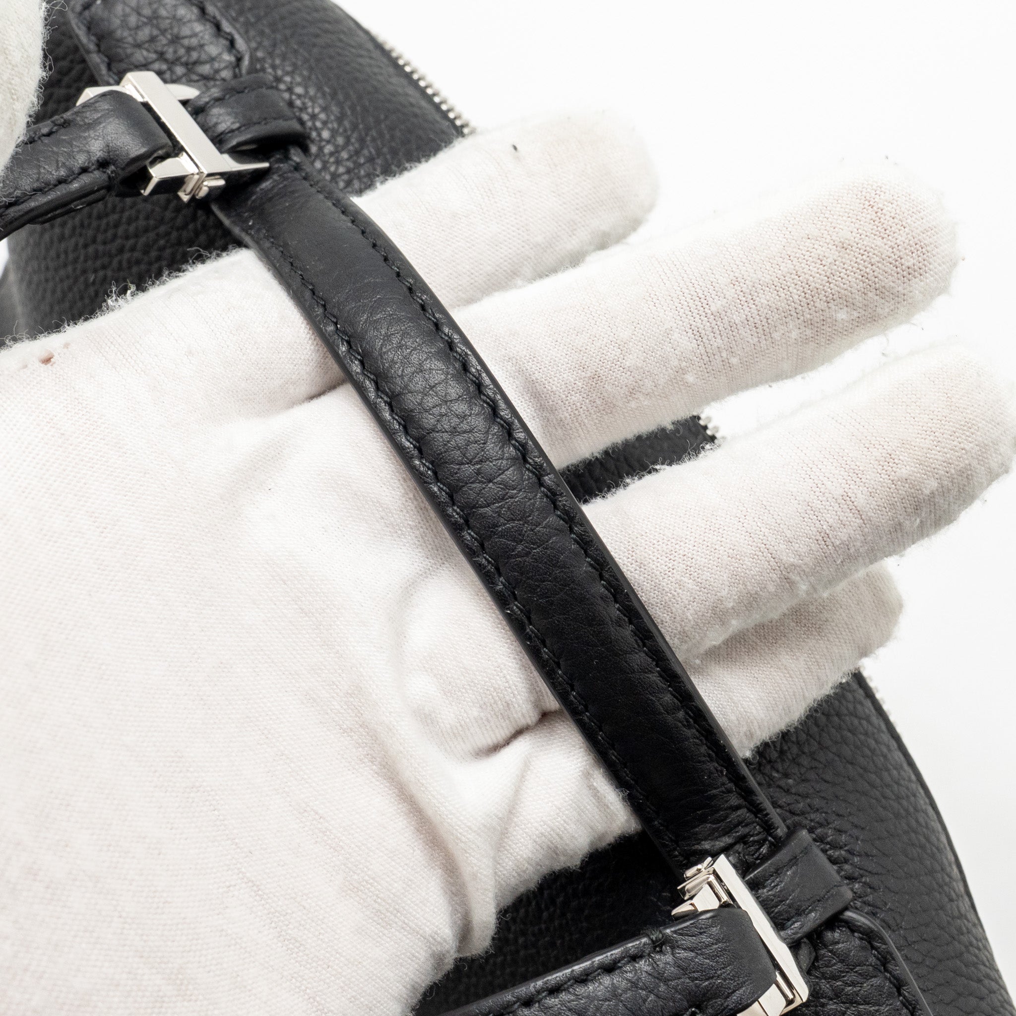 loro-piana-extra-pocket-l19-grained-calfskin-black-shw