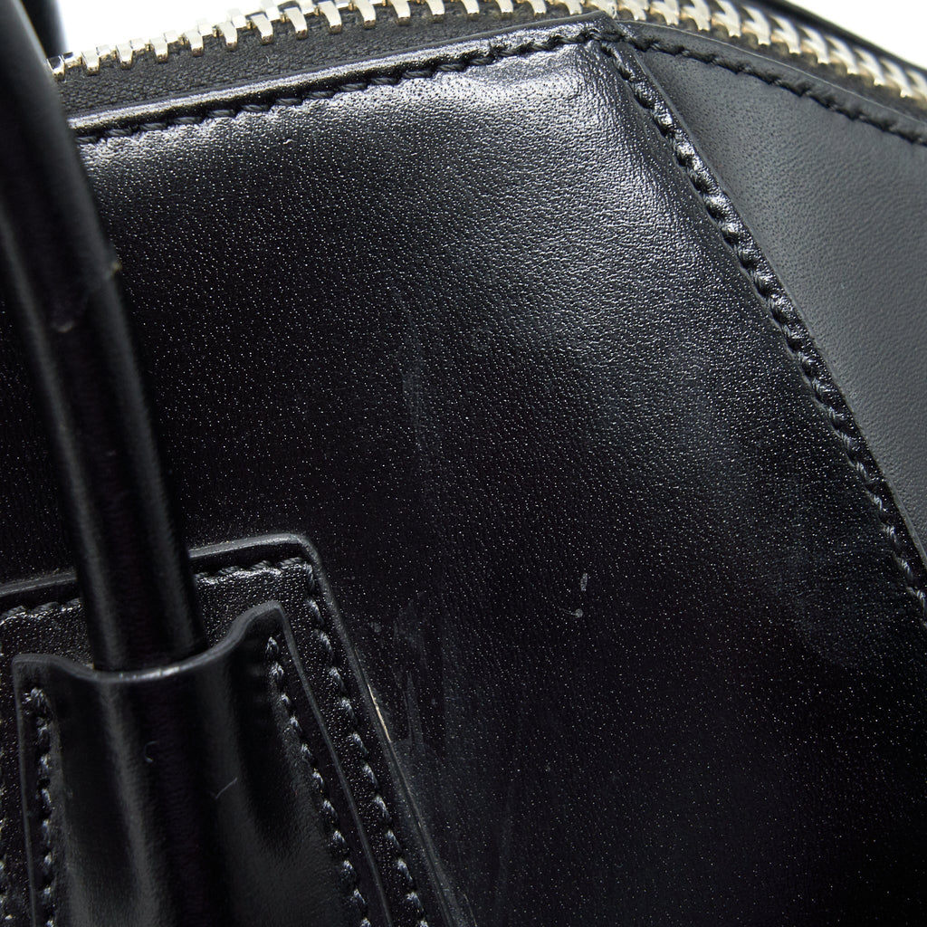 givenchy-antigona-medium-black