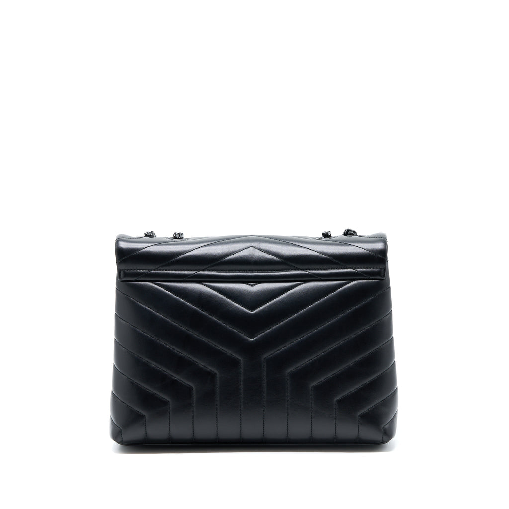 saint-laurent-ysl-medium-loulou-shoulder-bag-calfskin-black-with-black-hardware