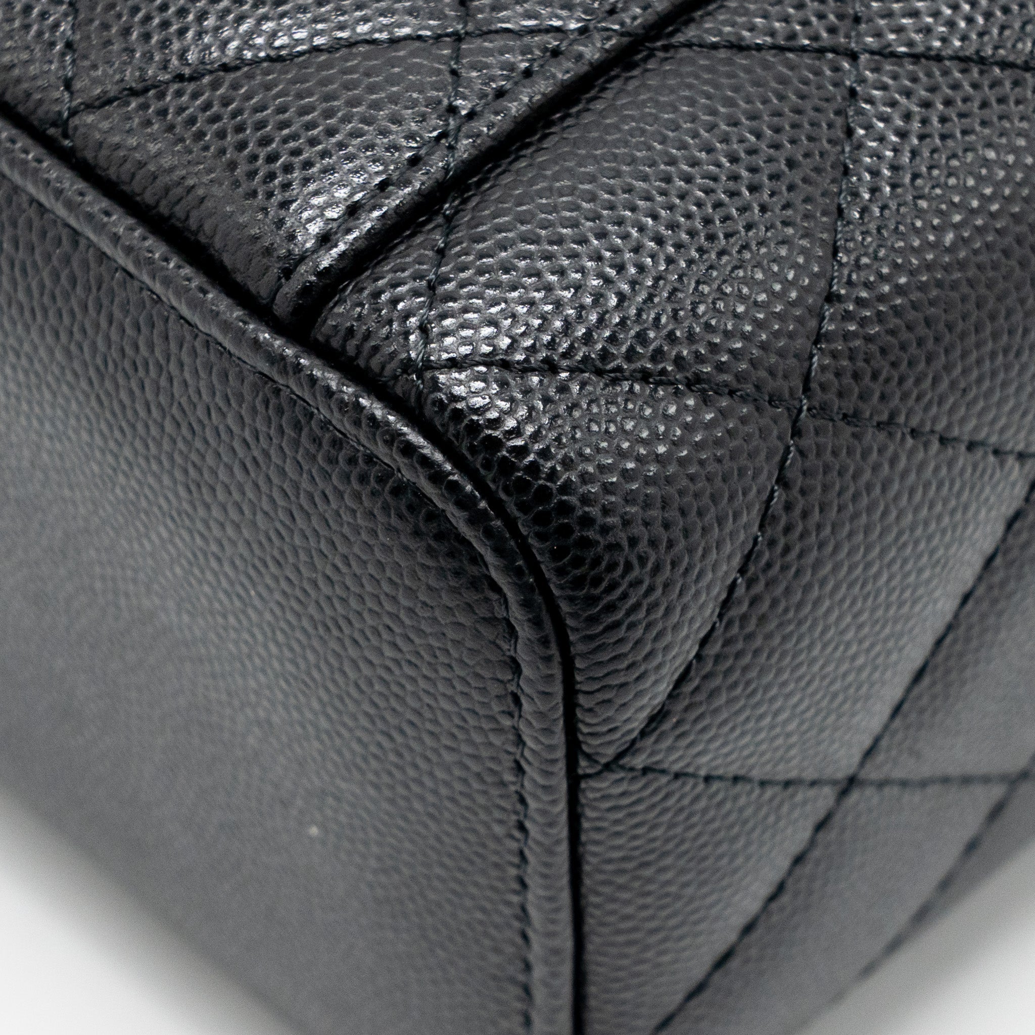 chanel-long-vanity-case-caviar-black-lghw-2