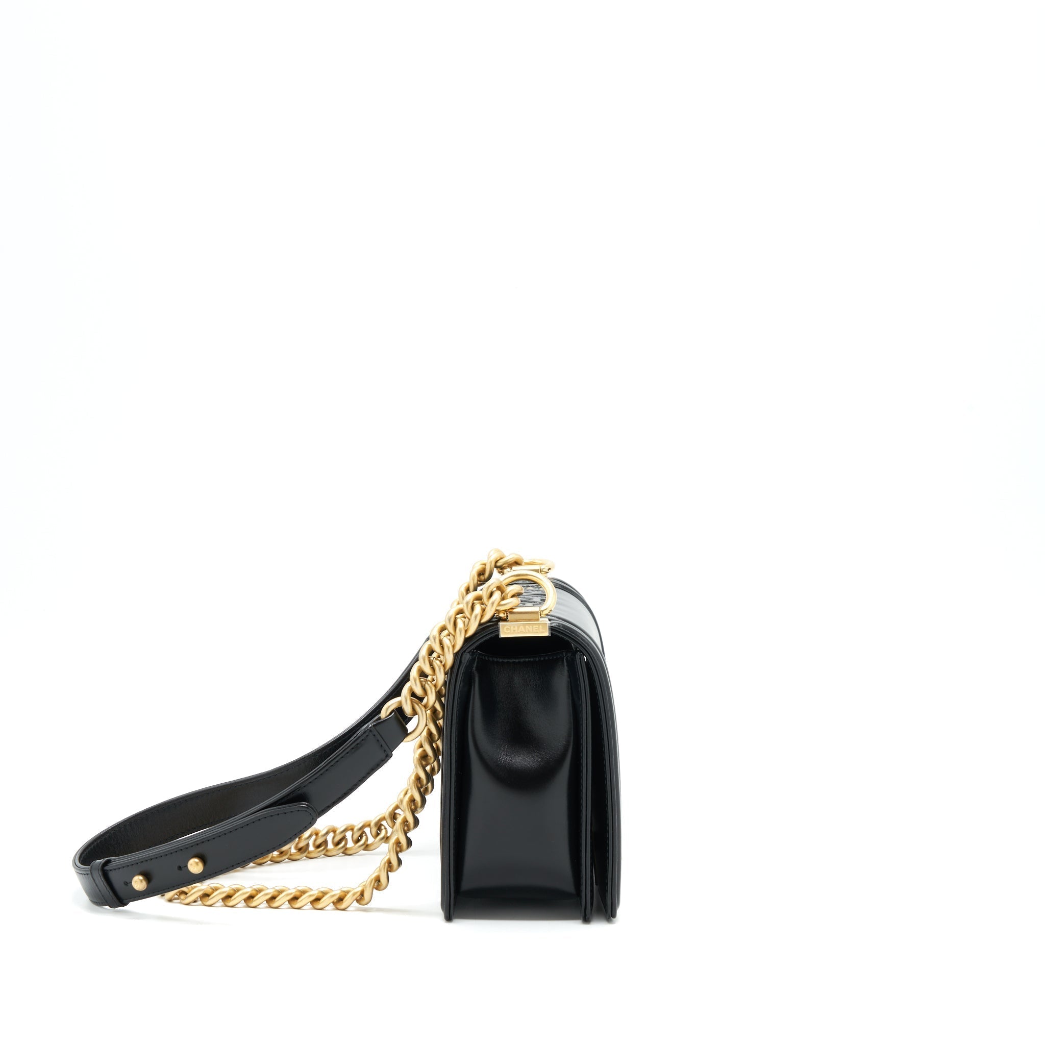 chanel-22p-mini-boy-chain-handbag-calfskin-black-ghw