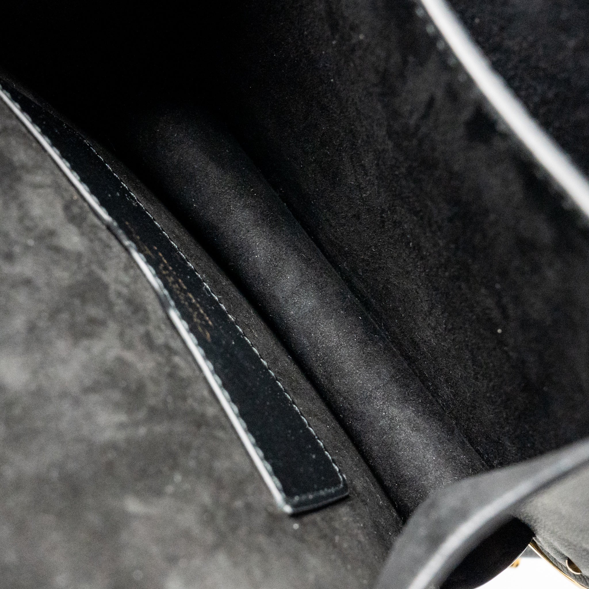 dior-meduim-dior-bobby-bag-calfskin-black-ghw