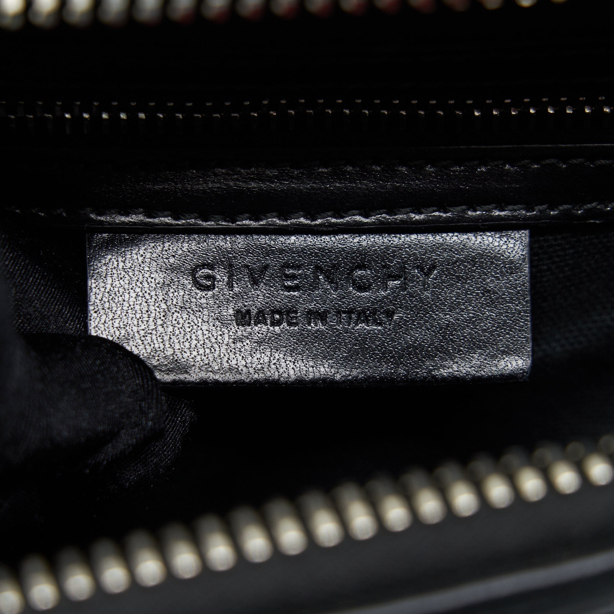givenchy-antigona-medium-black