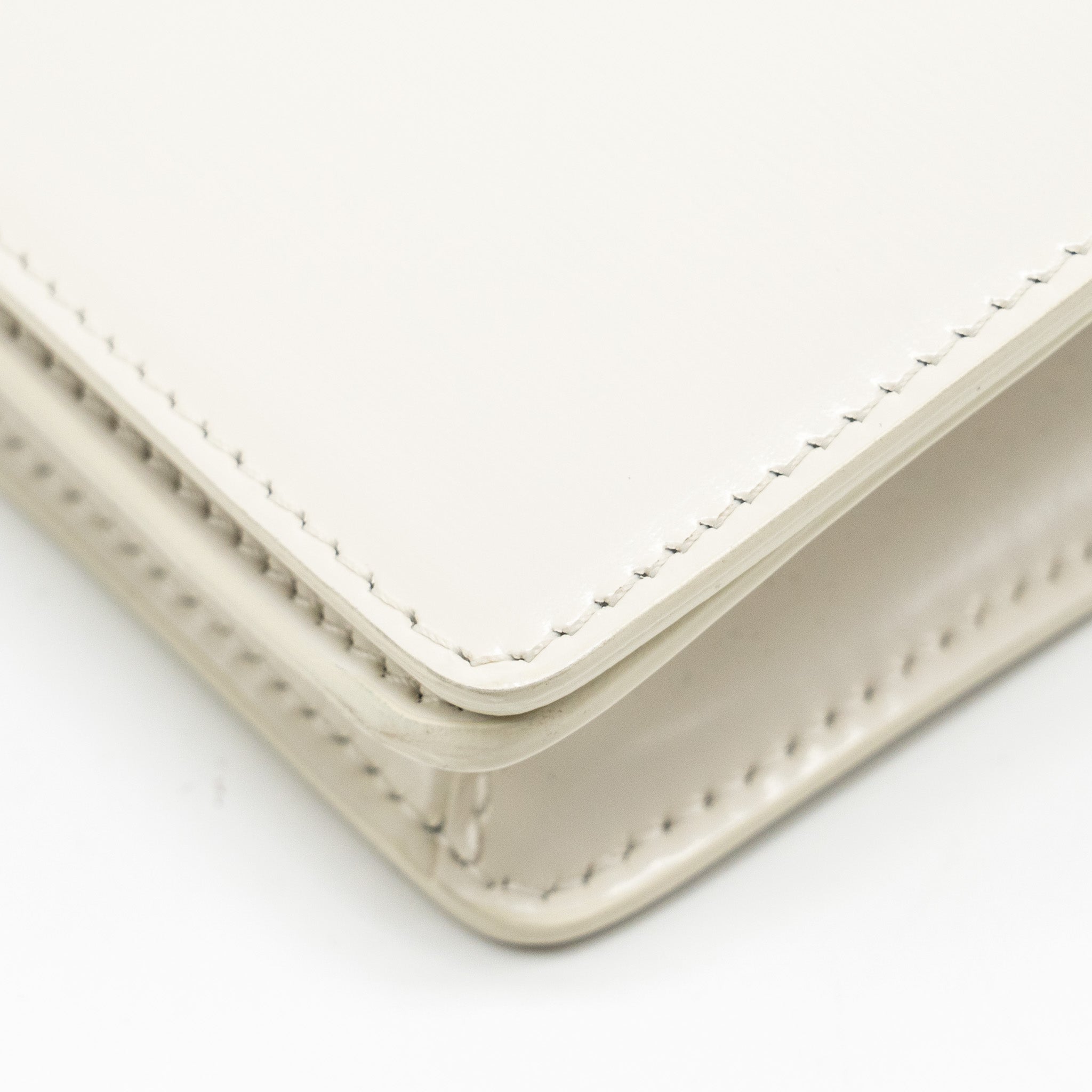celine-trapeze-triomphe-shoulder-bag-shiny-calfskin-white-shw