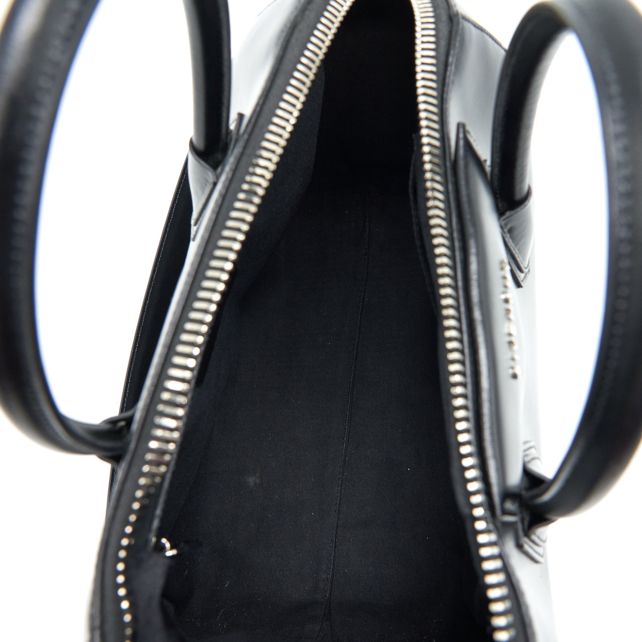 givenchy-antigona-medium-black