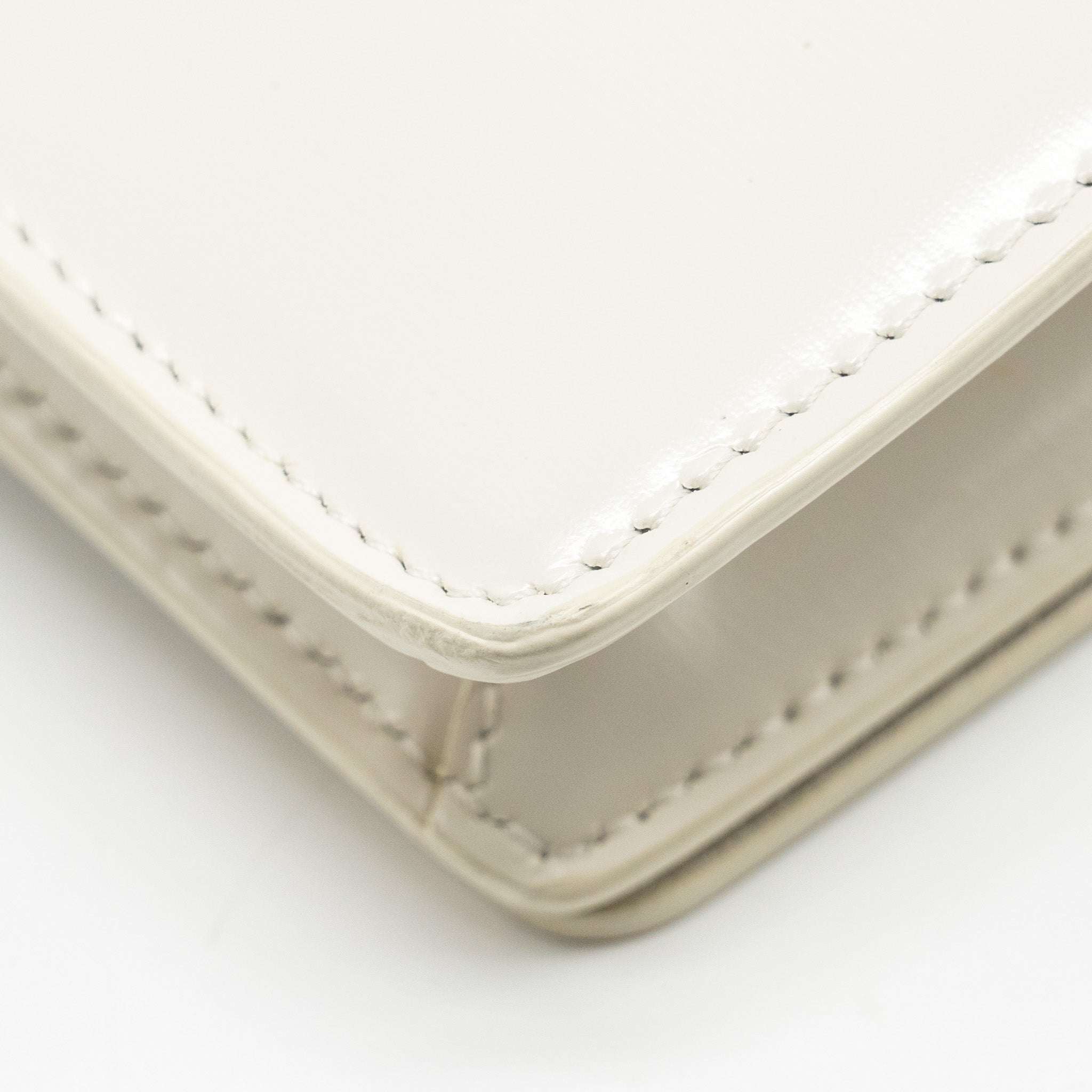 celine-trapeze-triomphe-shoulder-bag-shiny-calfskin-white-shw