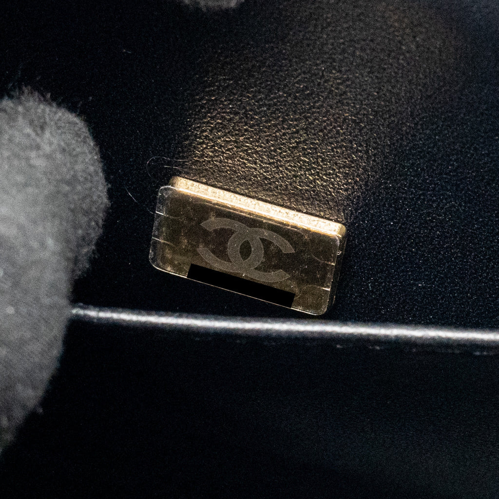 chanel-new-medium-boy-bag-caviar-black-ghw-microchip