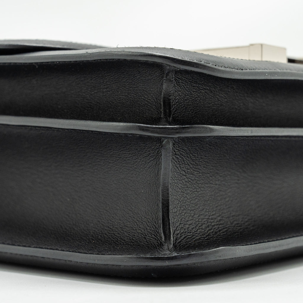 hermes-constance-24-toile-h-berline-plume-swift-black-shw-stamp-y