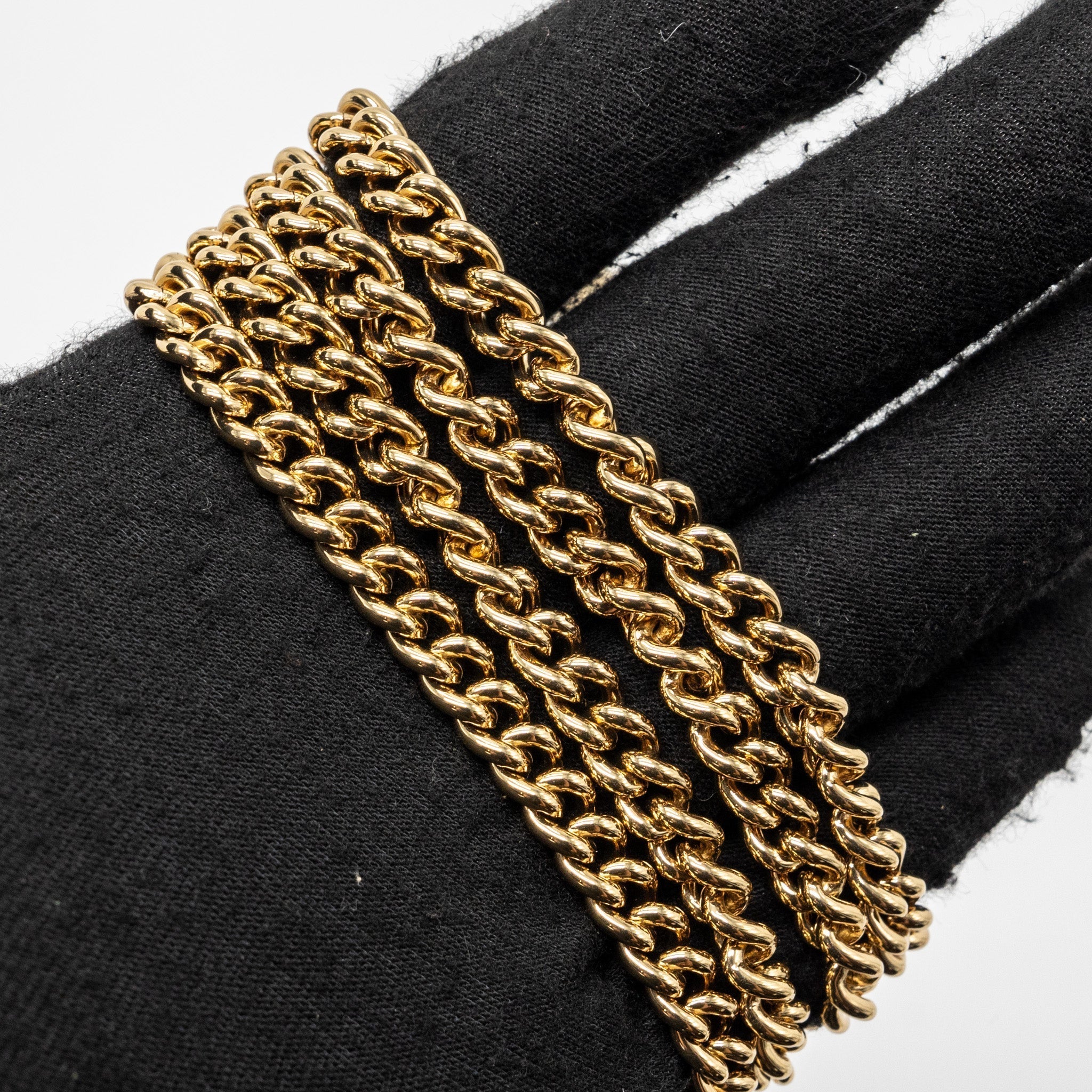 louis-vuitton-mylockme-chain-pochette-calfskin-greige-beige-ghw
