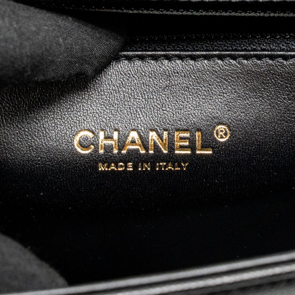 chanel-new-medium-boy-bag-caviar-black-ghw-microchip