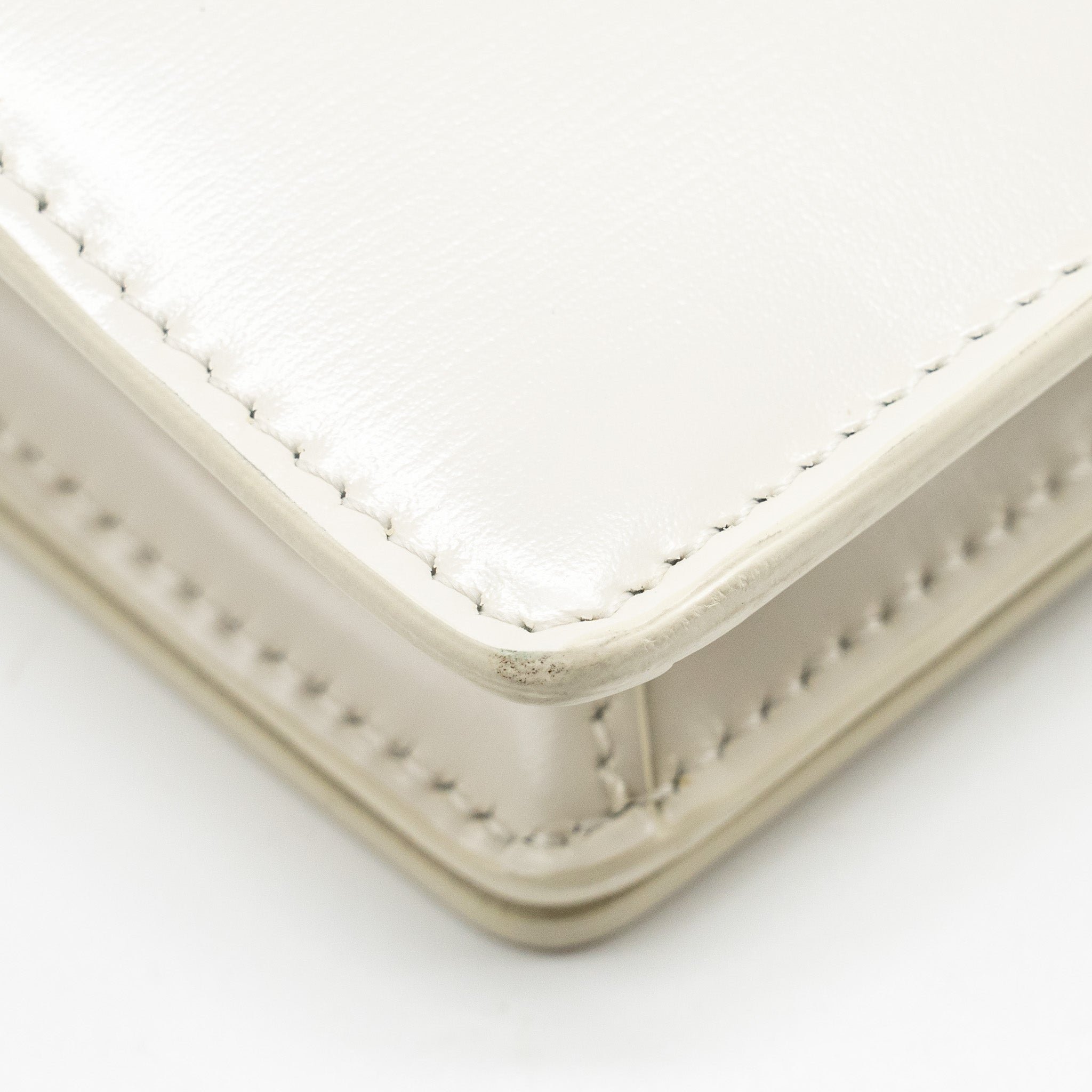 celine-trapeze-triomphe-shoulder-bag-shiny-calfskin-white-shw