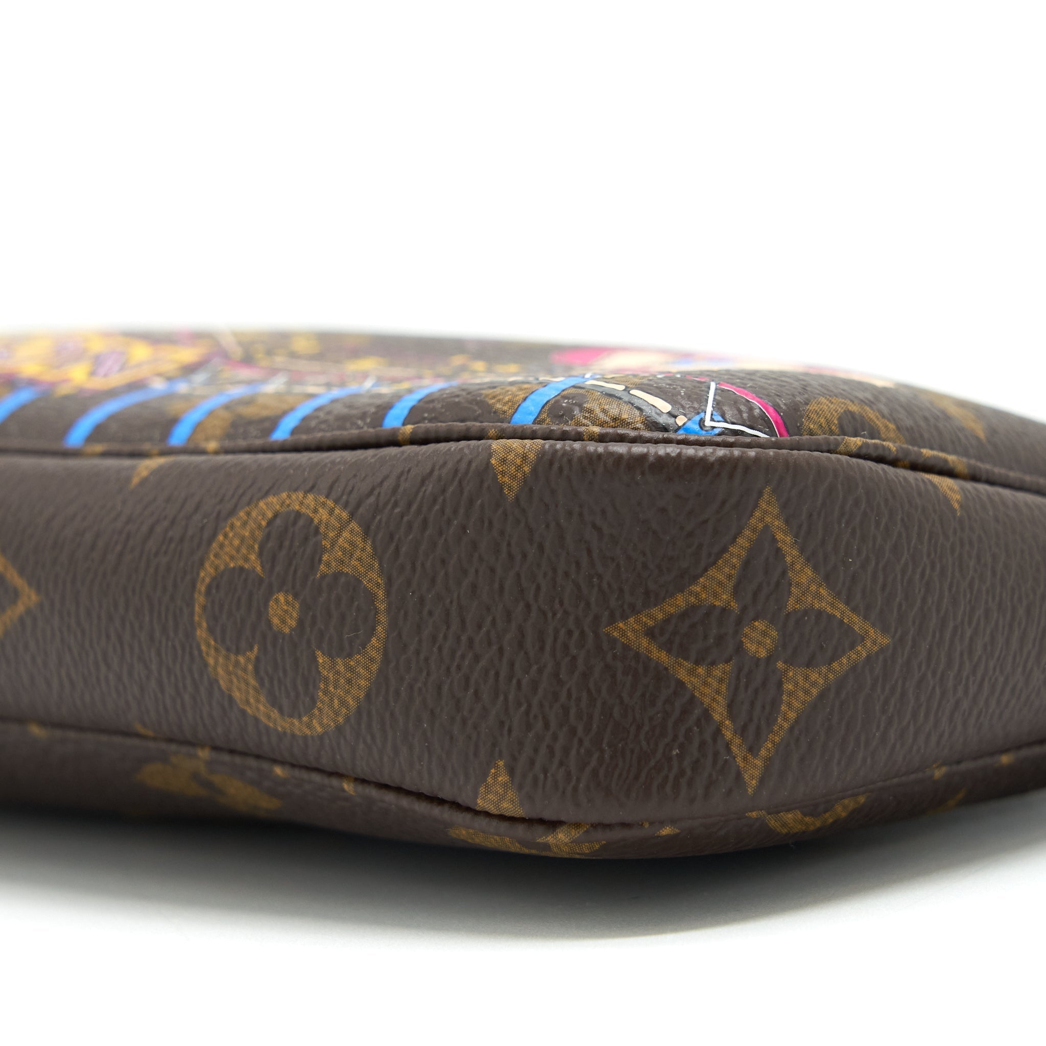 louis-vuitton-mini-pochette-accessories-limited-edition-monogram-canvas-ghw