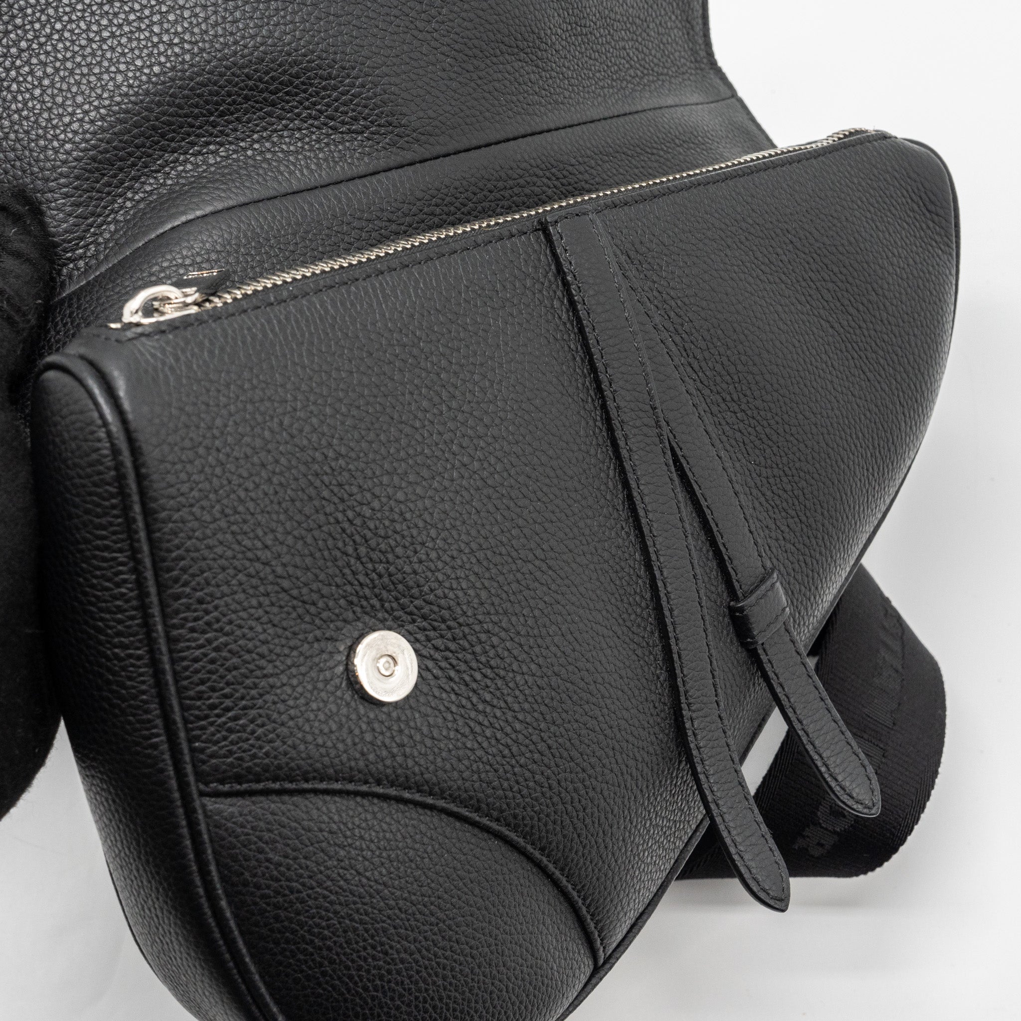 dior-men-s-bumbag-calfskin-black-shw