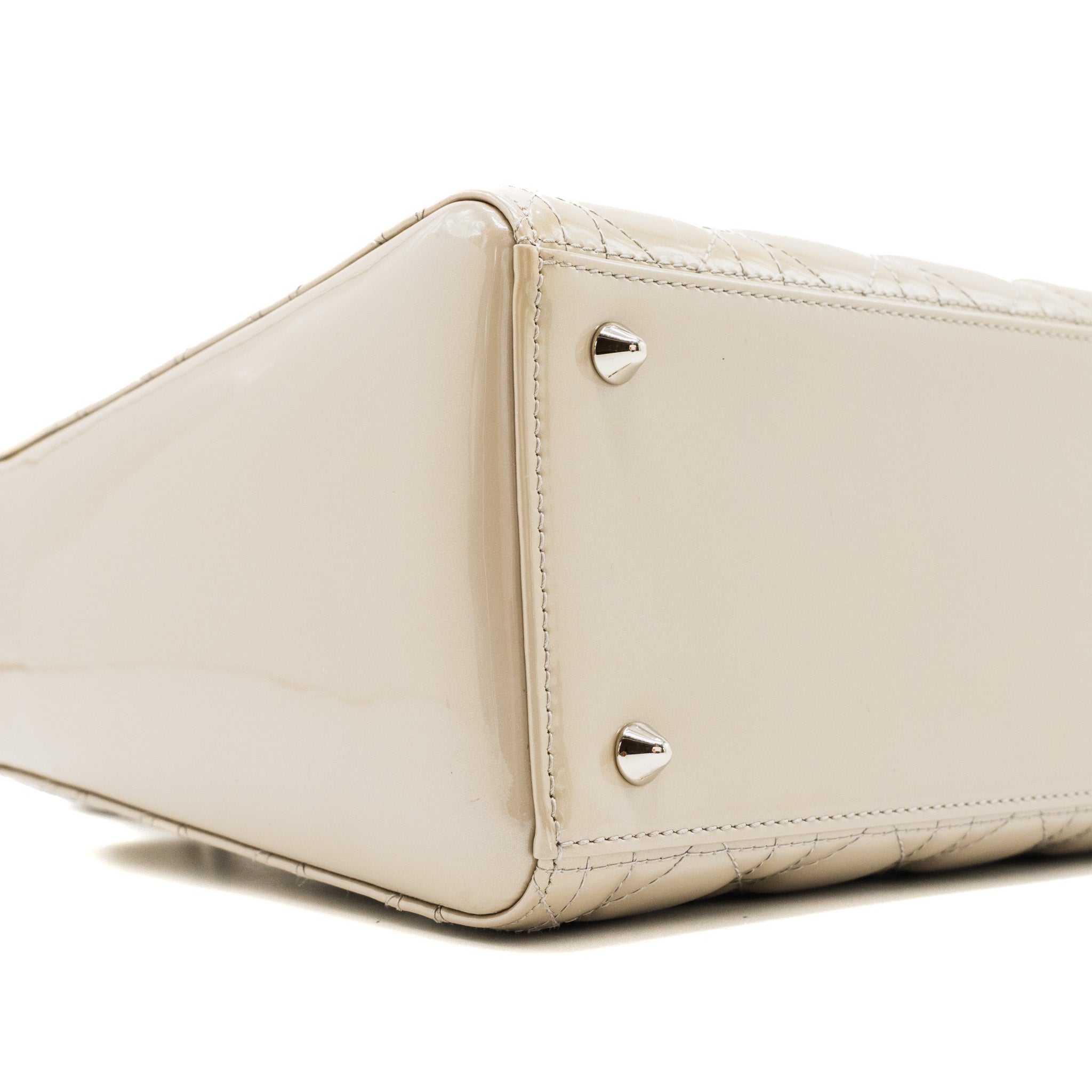 dior-medium-lady-dior-patent-leather-light-grey-shw