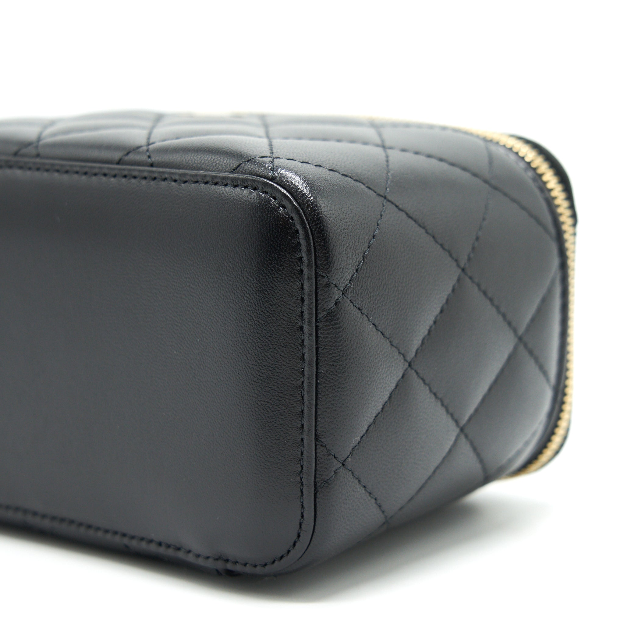 chanel-small-long-vanity-lambskin-black