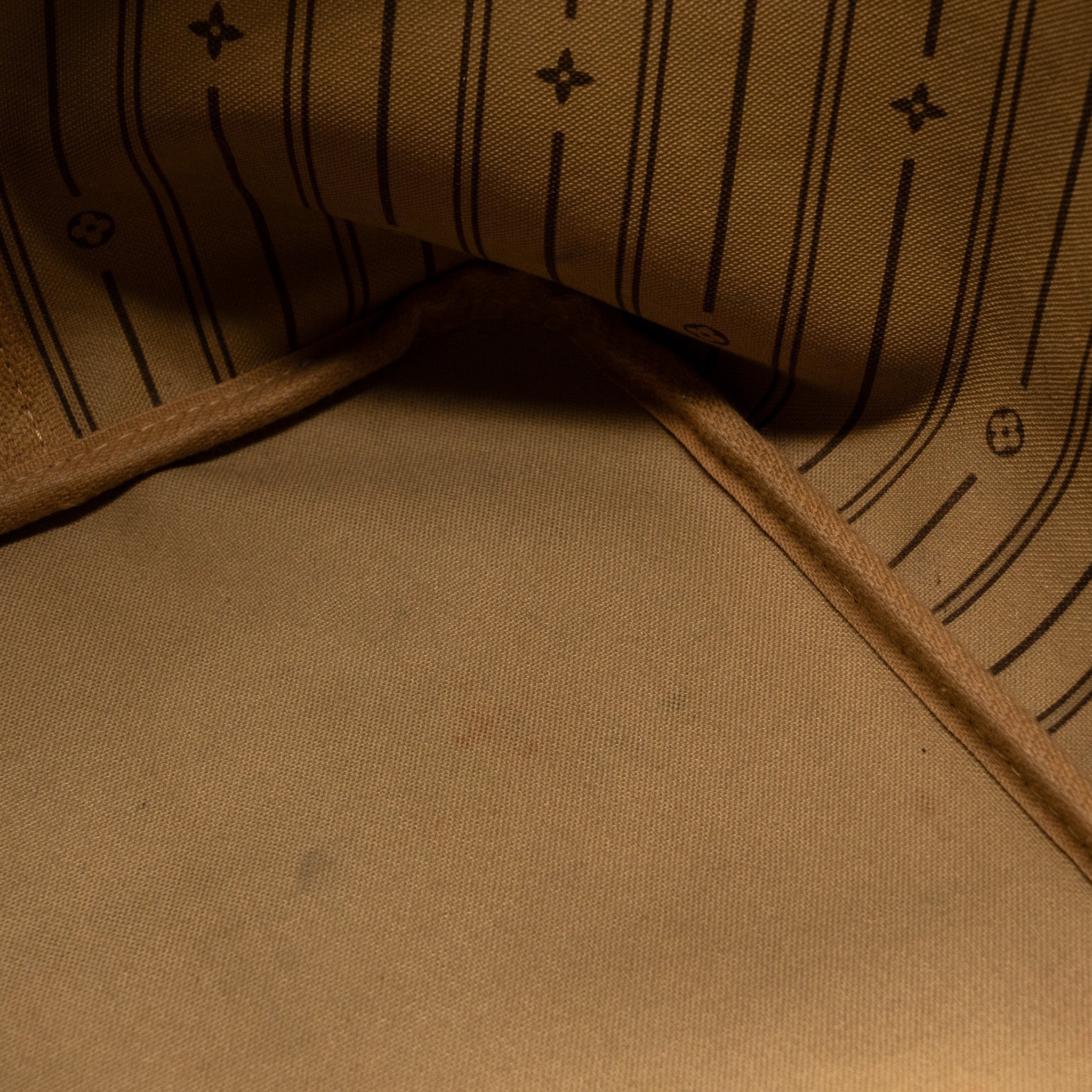 louis-vuitton-neverfull-gm-monogram-canvas-ghw-4