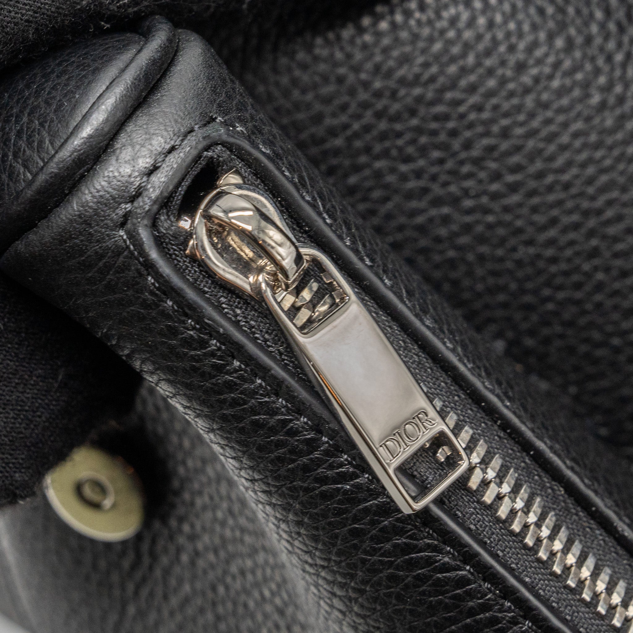 dior-men-s-bumbag-calfskin-black-shw