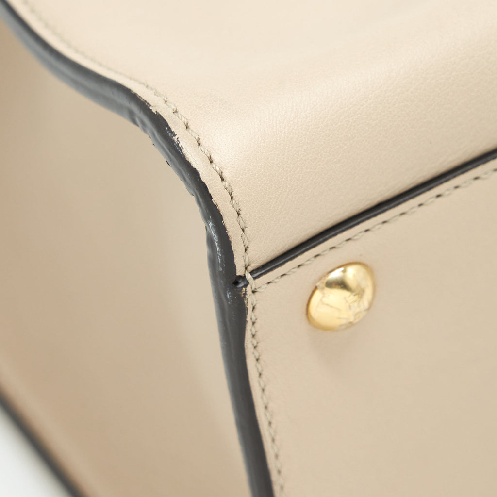 fendi-peekaboo-iconic-essentially-beige-ghw