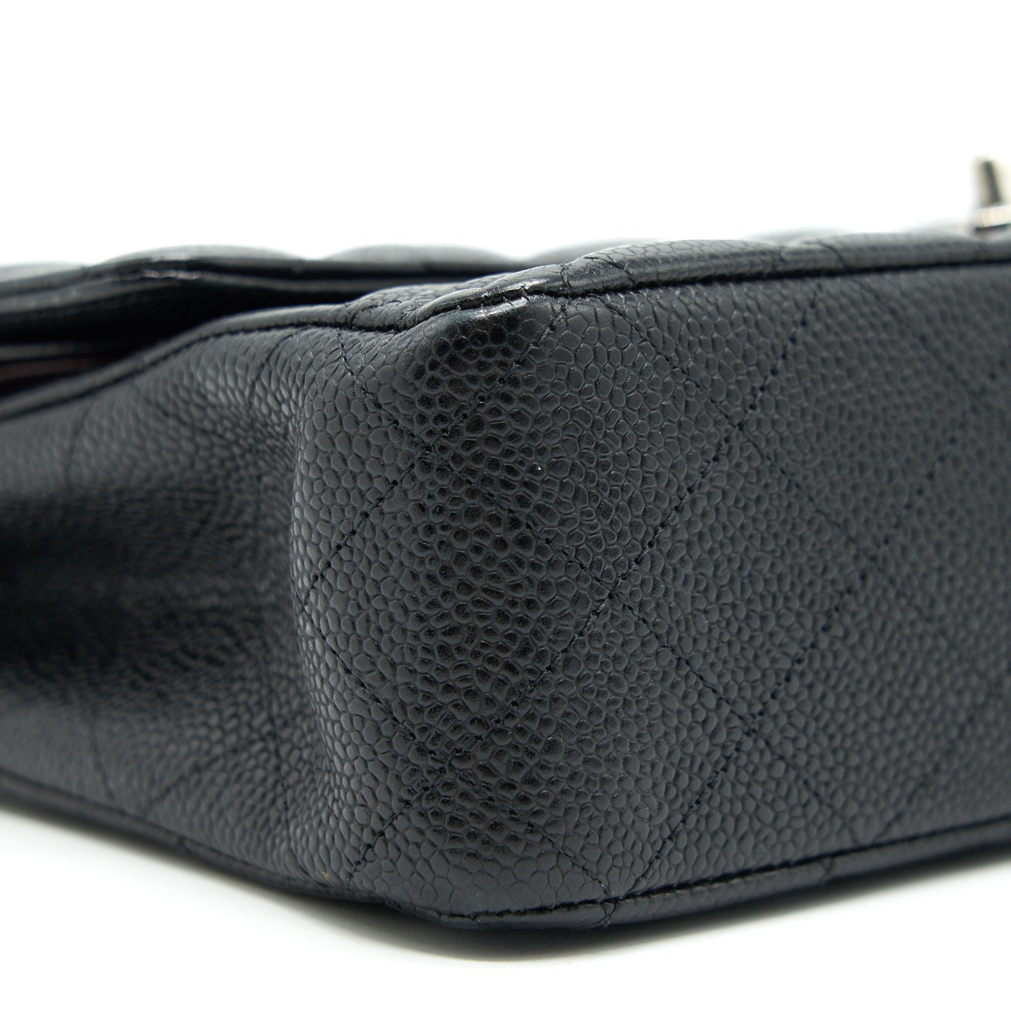 chanel-medium-classic-double-flap-cavier-shw