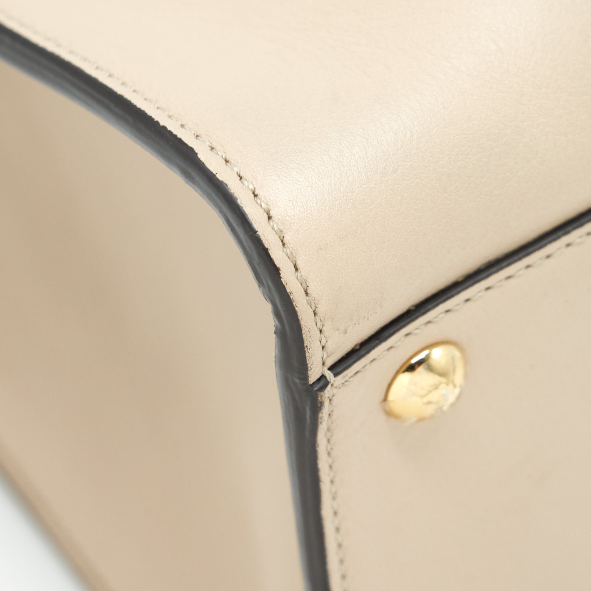 fendi-peekaboo-iconic-essentially-beige-ghw