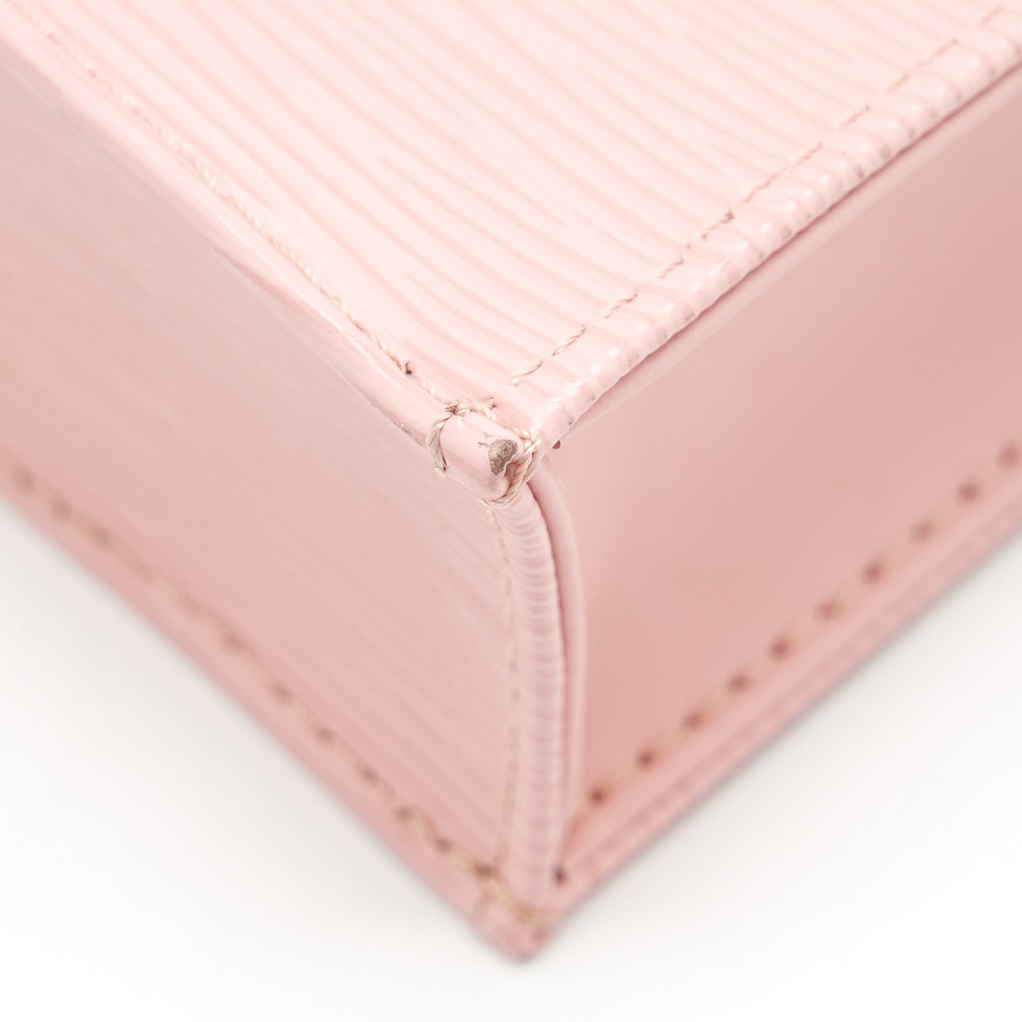 louis-vuitton-petit-sac-plat-epi-light-pink-black-shw