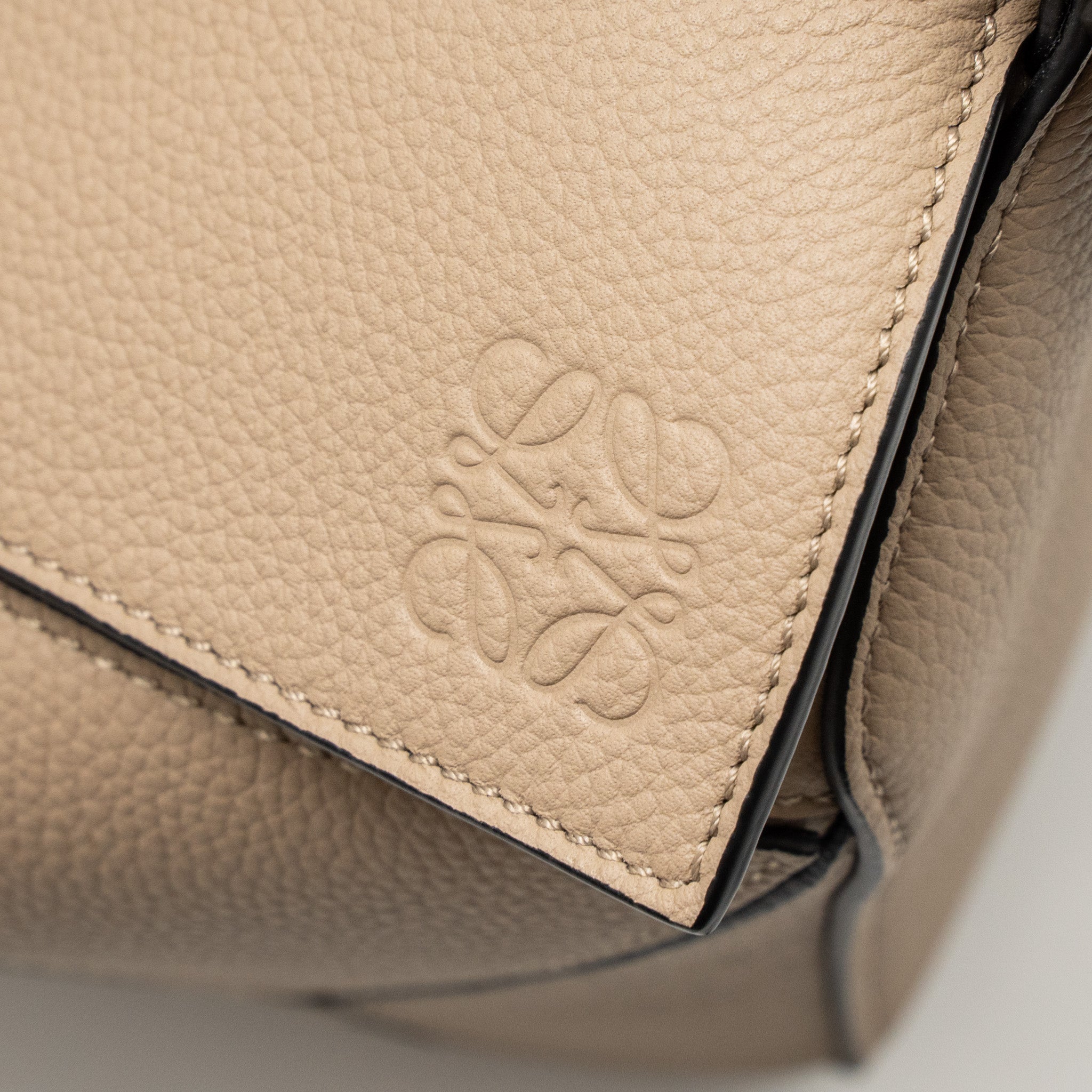 loewe-medium-puzzle-bag-soft-grained-calfskin-sand-ghw