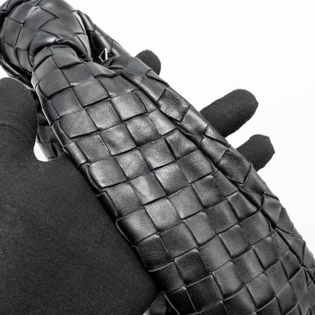 bottega-veneta-small-jodie-lambskin-black-shw-1