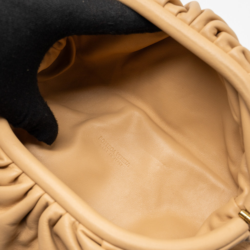 bottega-veneta-the-mini-pouch-belt-bag-calfskin-beige-ghw