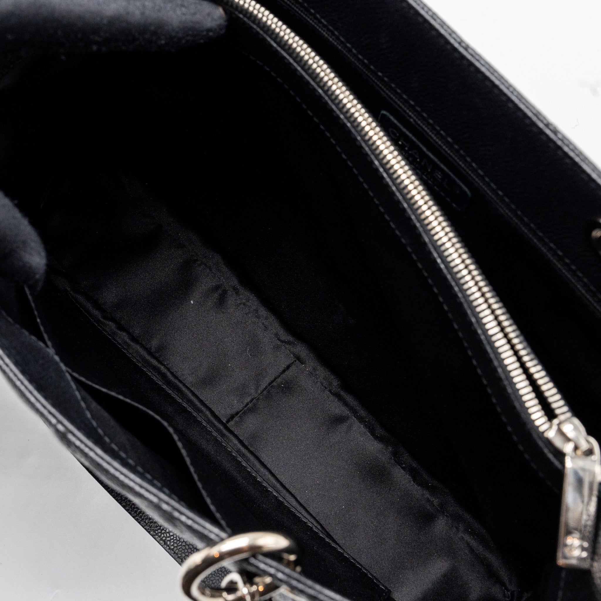 chanel-grand-shopping-tote-bag-caviar-black-shw-2