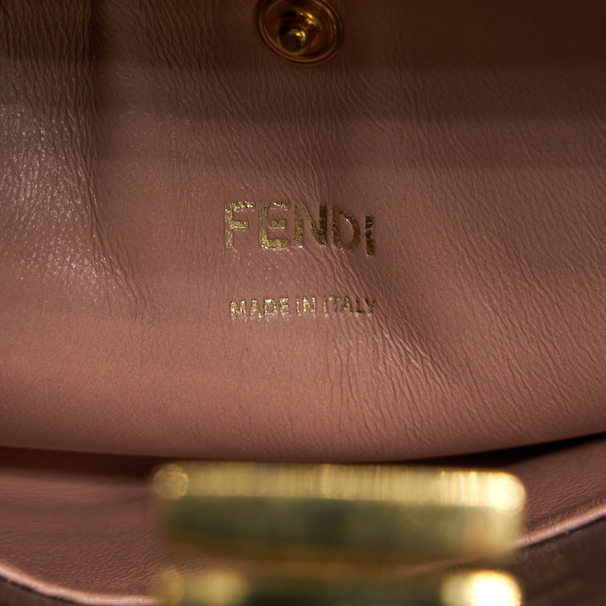 fendi-peekaboo-iconic-essentially-beige-ghw