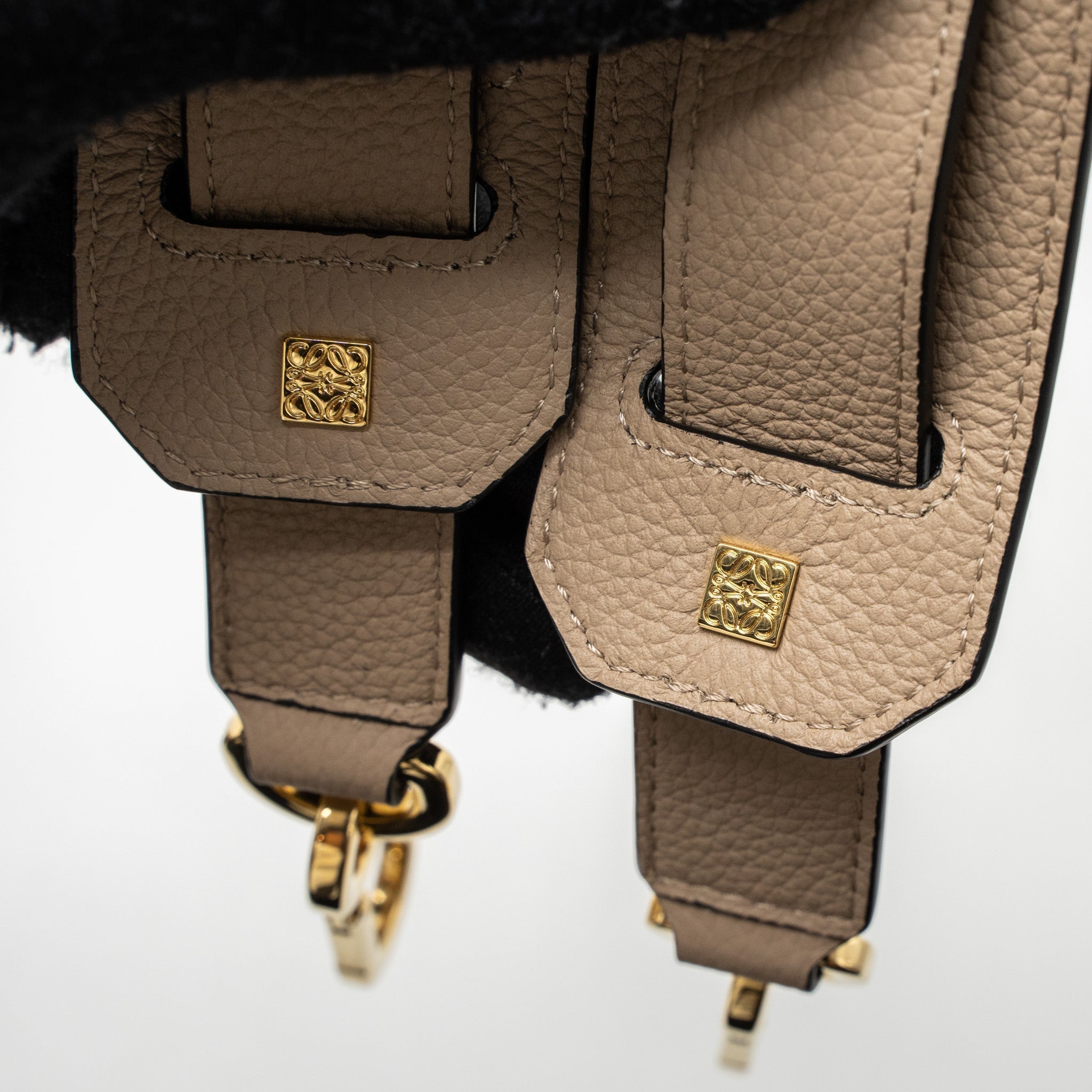 loewe-medium-puzzle-bag-soft-grained-calfskin-sand-ghw