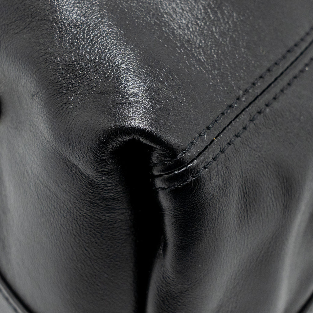 louis-vuitton-carryall-vibe-mm-lambskin-monogram-canvas-black-shw-copy