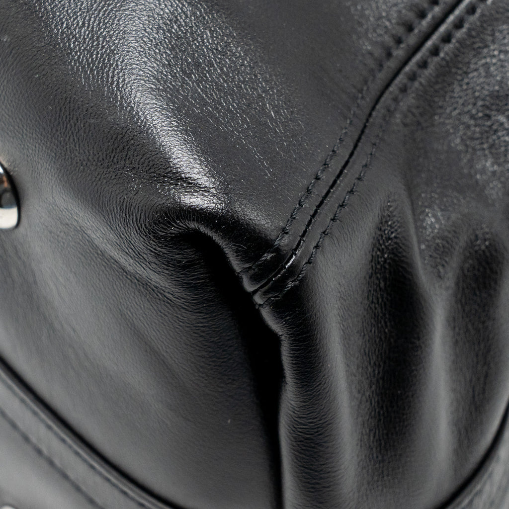 louis-vuitton-carryall-vibe-mm-lambskin-monogram-canvas-black-shw-copy