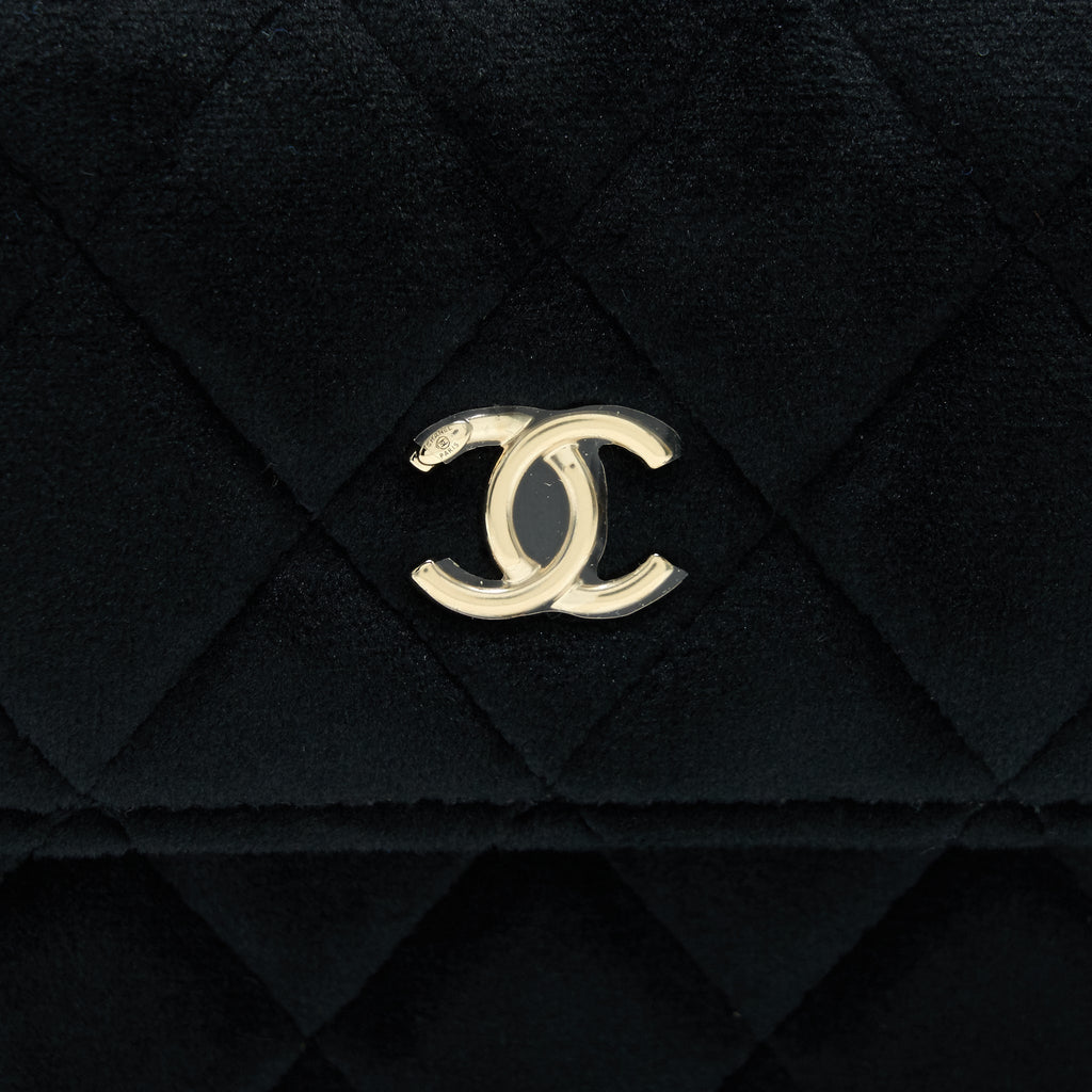 chanel-velvet-pearl-crush-mini-belt-bag-black-with-lghw